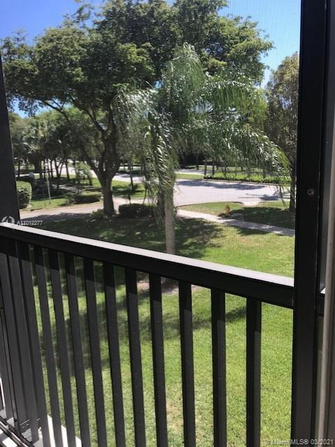 3101 N Country Club Dr # 210, Aventura FL 33180 photo 5