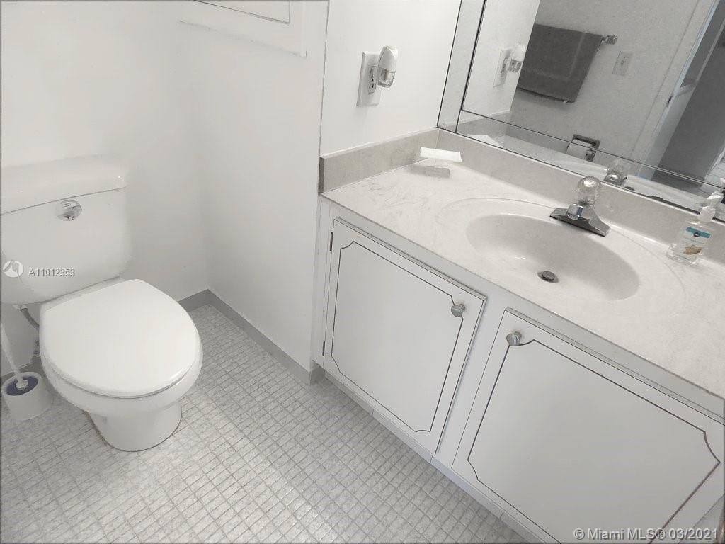 9400 N Hollybrook Lake Drive # 306, Pembroke Pines FL 33025 photo 4