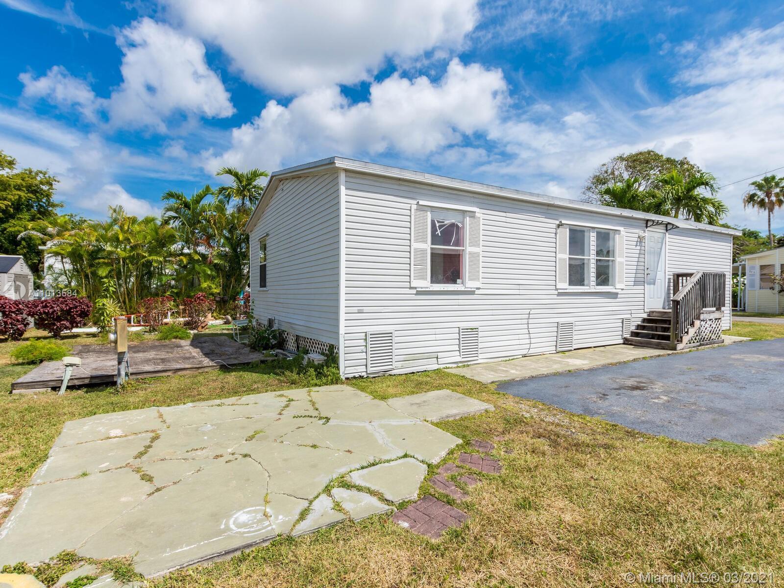 100 NE 6th Ave LOT 523, Homestead FL 33030 photo 2