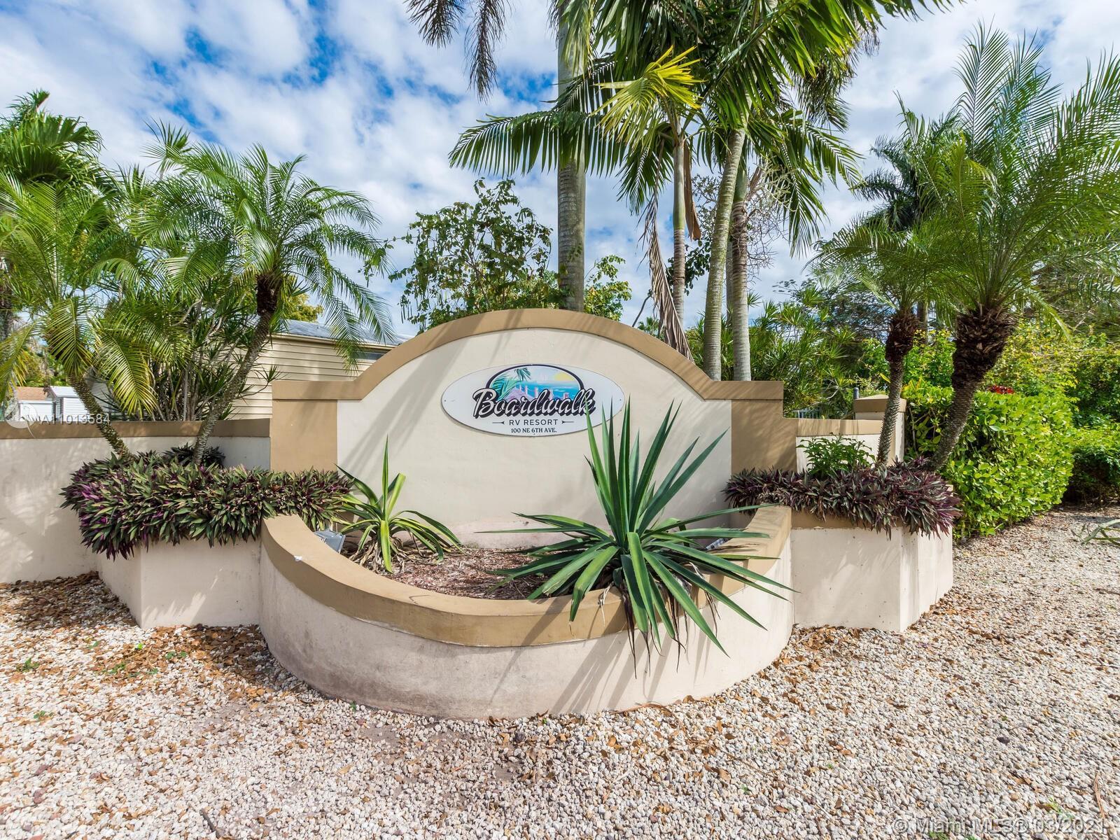 100 NE 6th Ave LOT 523, Homestead FL 33030