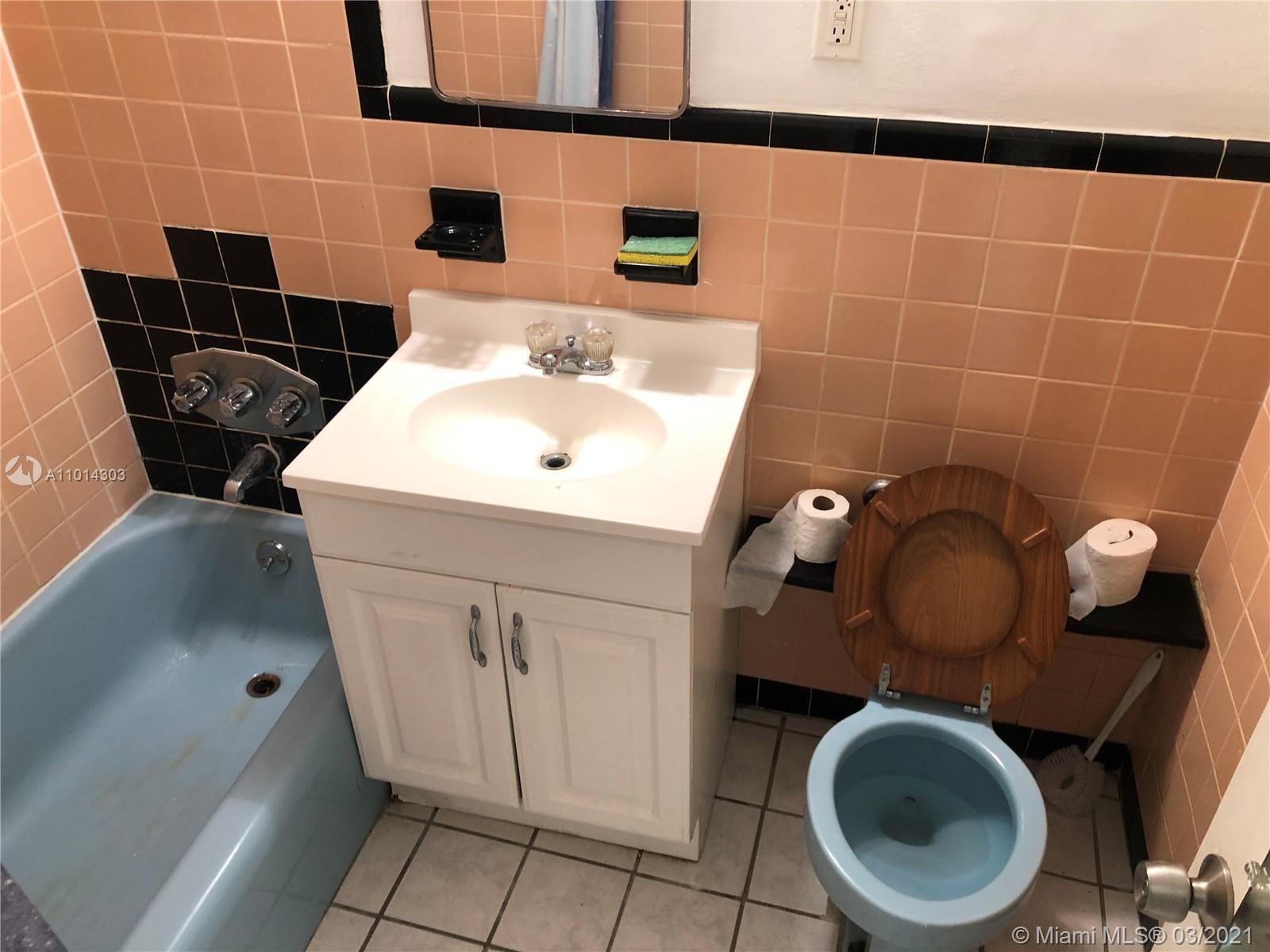 6484 Indian Creek Dr # 211, Miami Beach FL 33141 photo 4