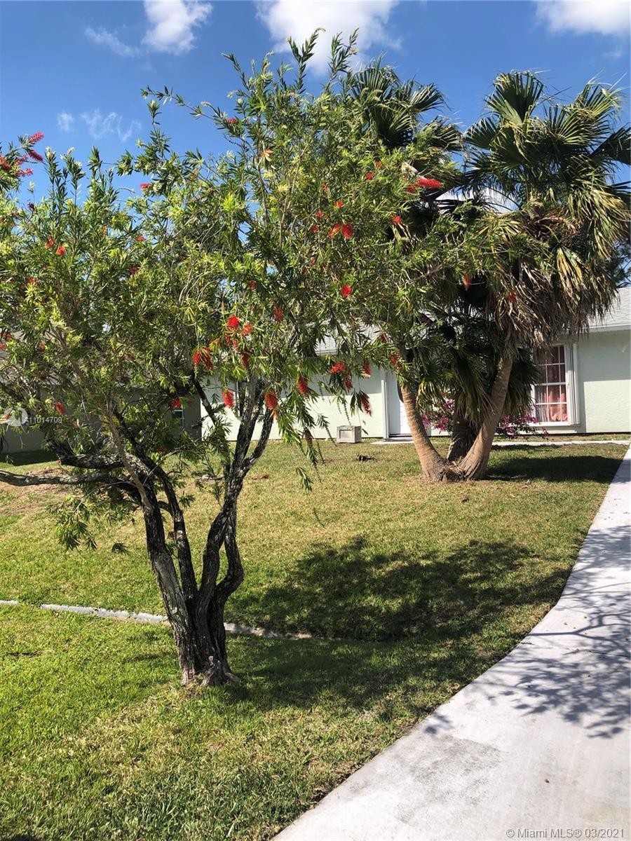 1017 SW Mantilla Ave, Port St. Lucie FL 34953 photo 3