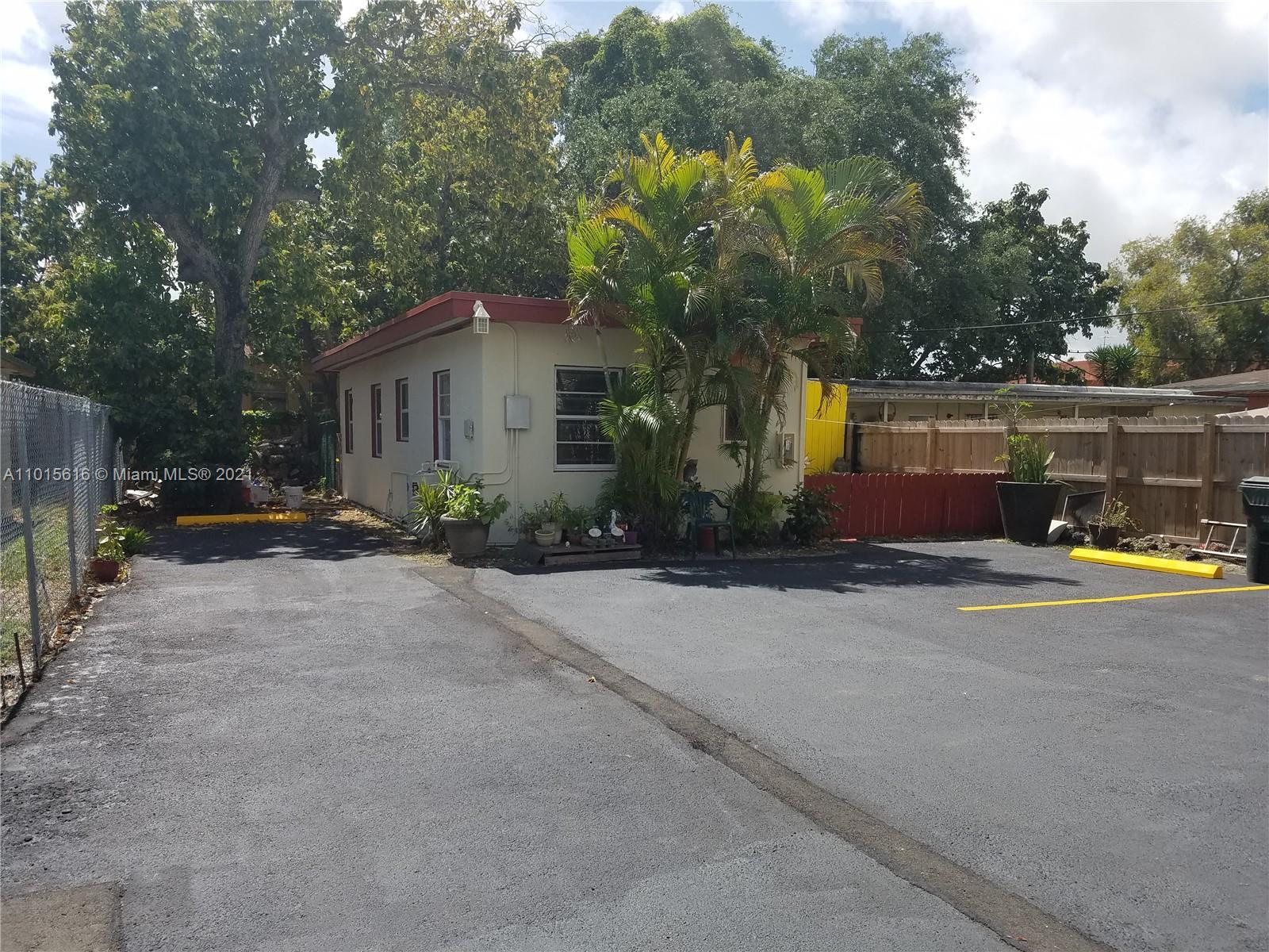 922 NW 2nd St, Miami FL 33128 photo 3