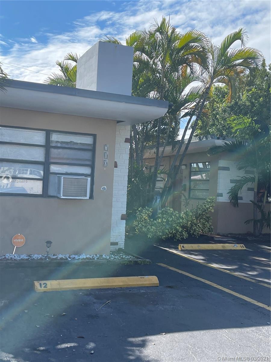 700 NE 6th St # 7, Hallandale Beach FL 33009