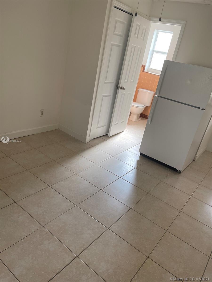 700 NE 6th St # 7, Hallandale Beach FL 33009 photo 4
