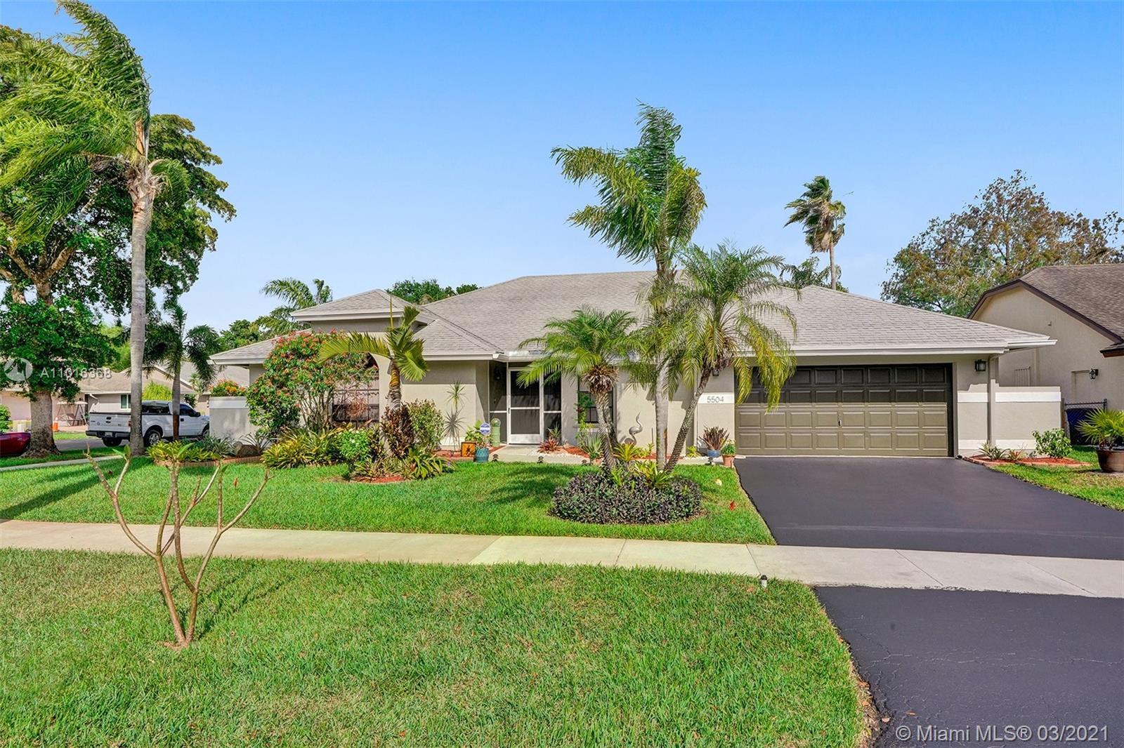 5504 SW 89th Ave, Cooper City FL 33328