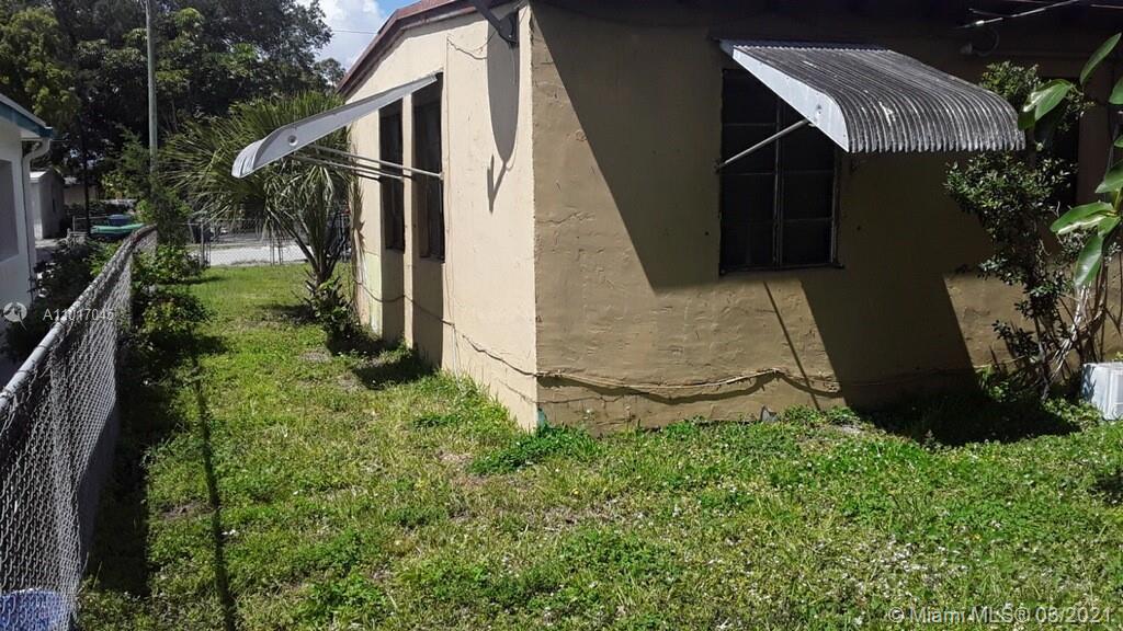 14165 NW 22nd Ct, Opa-Locka FL 33054 photo 2