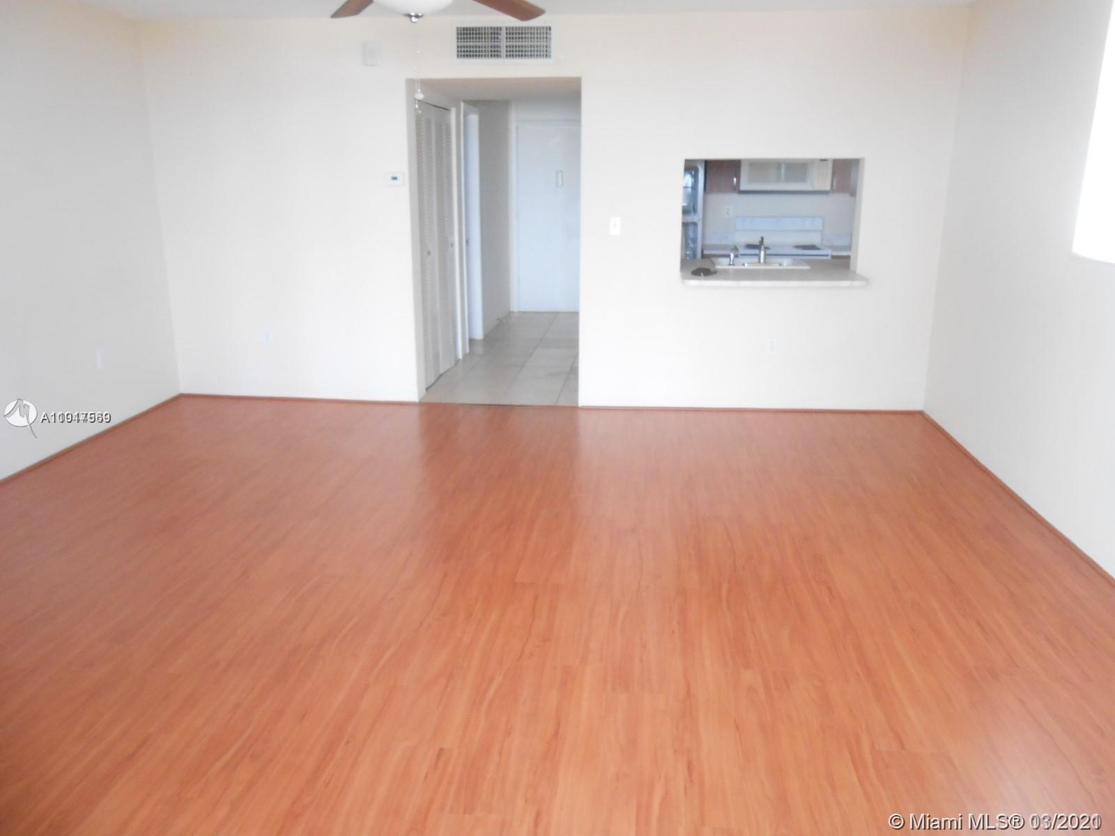 North Miami, FL 33161 photo 2