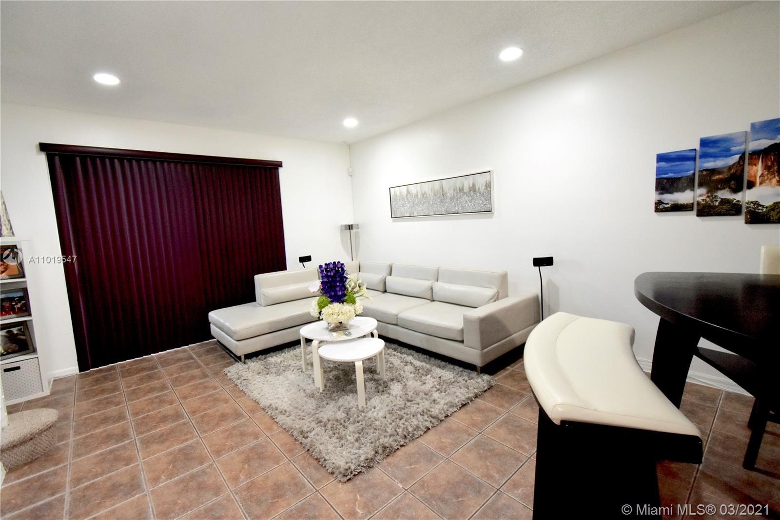 2082 Madeira Dr, Weston FL 33327 photo 3