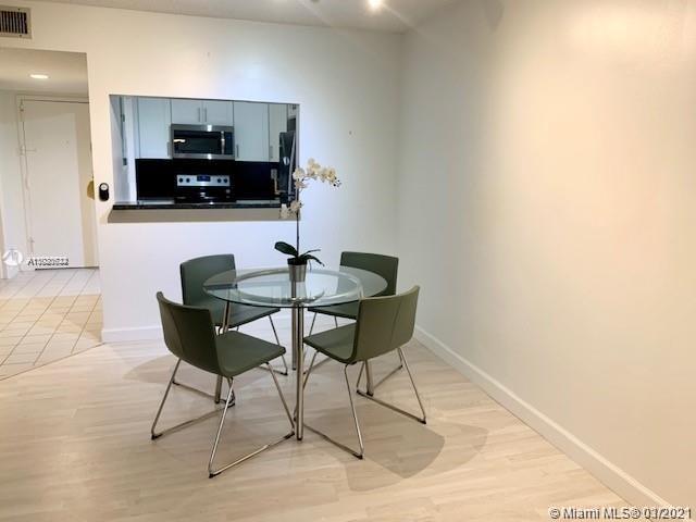 303 Racquet Club Rd # 311, Weston FL 33326 photo 3