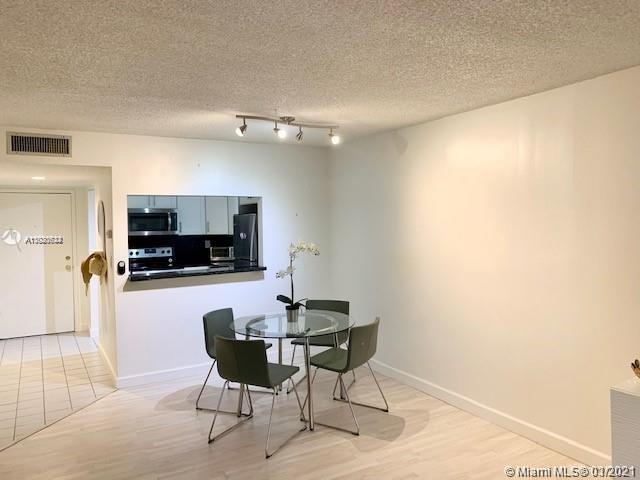 303 Racquet Club Rd # 311, Weston FL 33326 photo 4