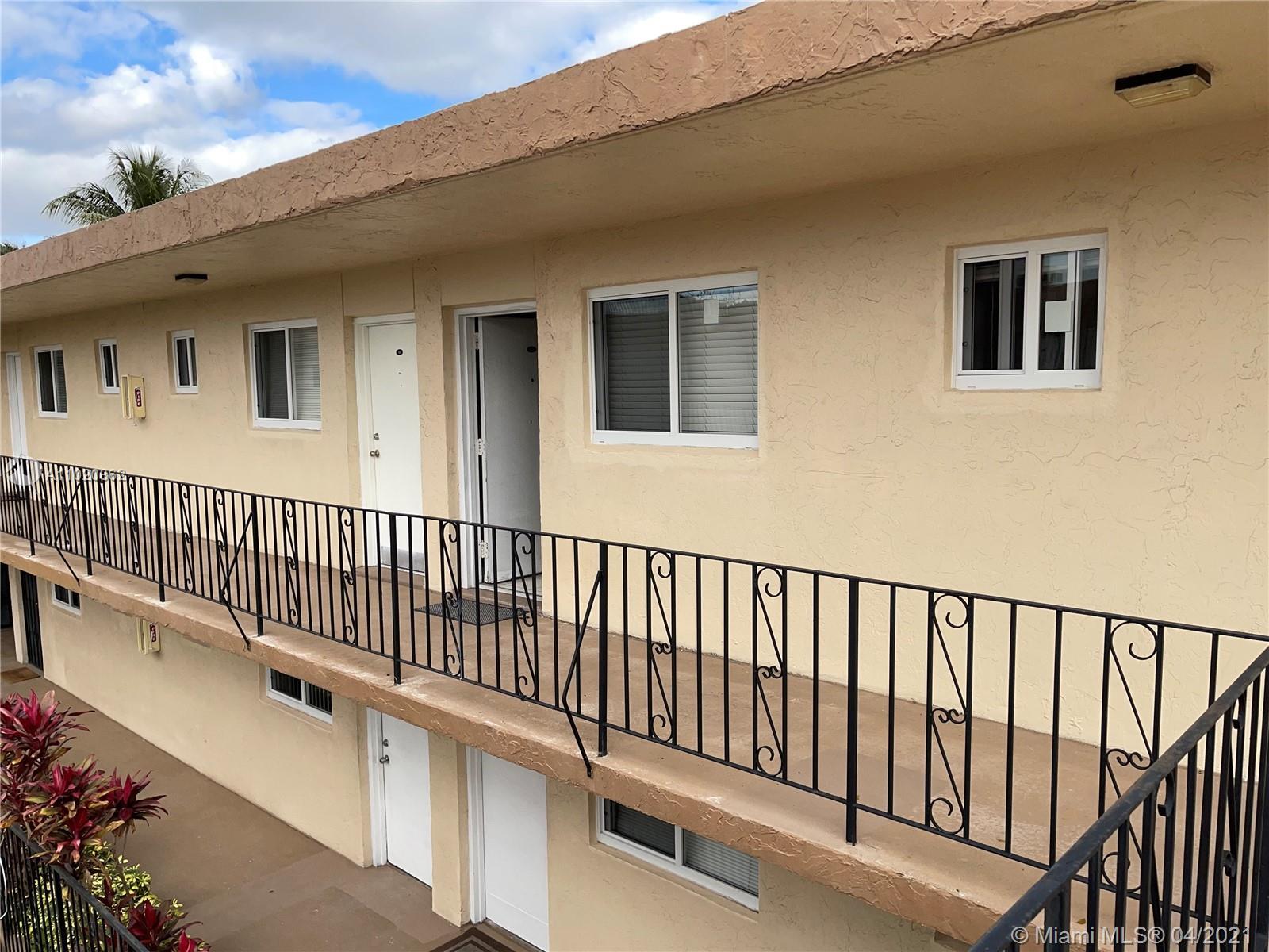 6001 NW 37 ST # 112, Virginia Gardens FL 33166