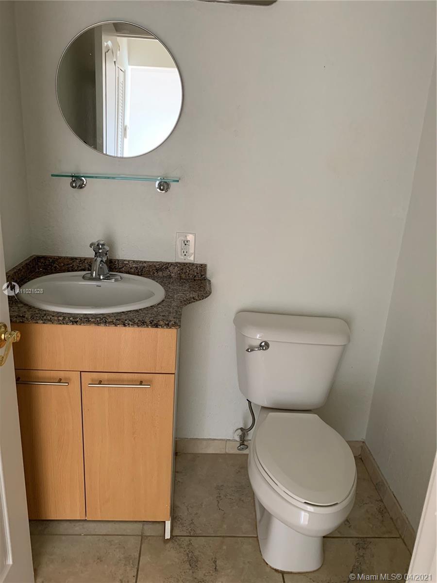 677 NE 24th St # 303, Miami FL 33137 photo 3