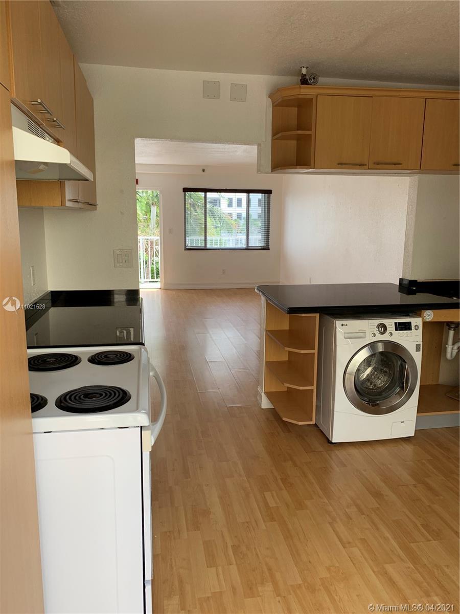 677 NE 24th St # 303, Miami FL 33137 photo 5