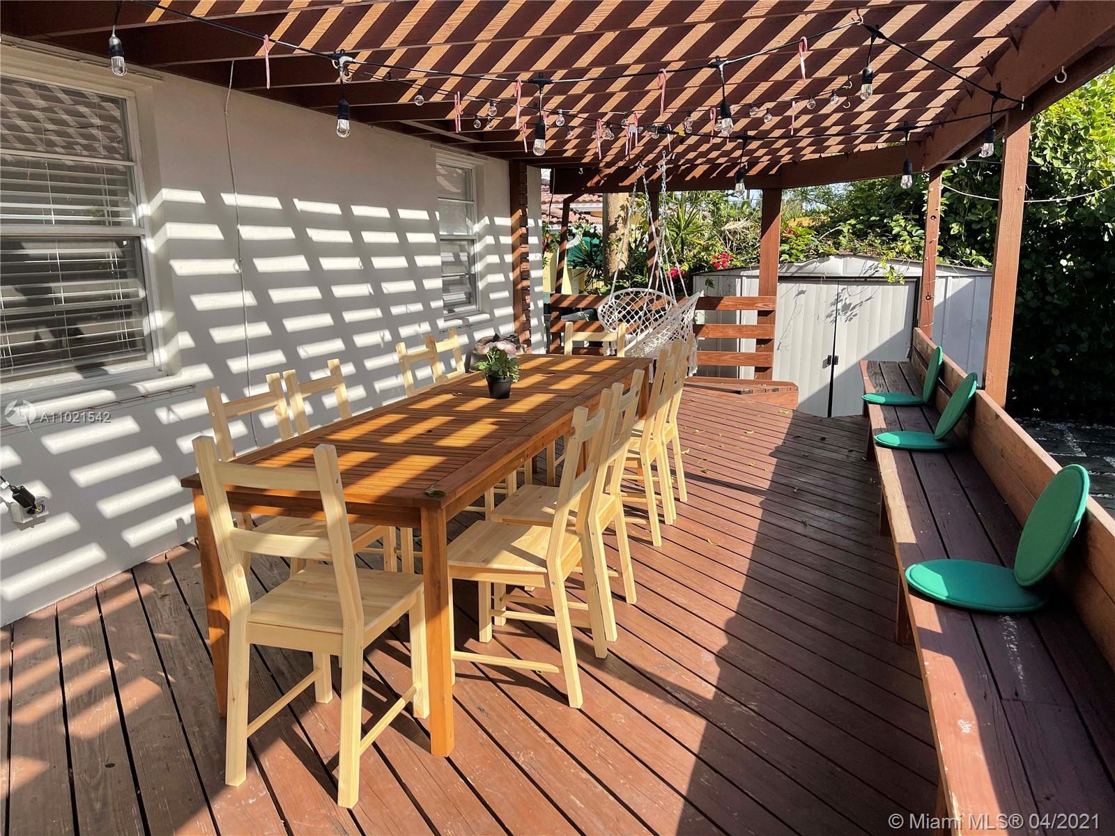 560 NE 107th St, Miami Shores FL 33161 photo 2