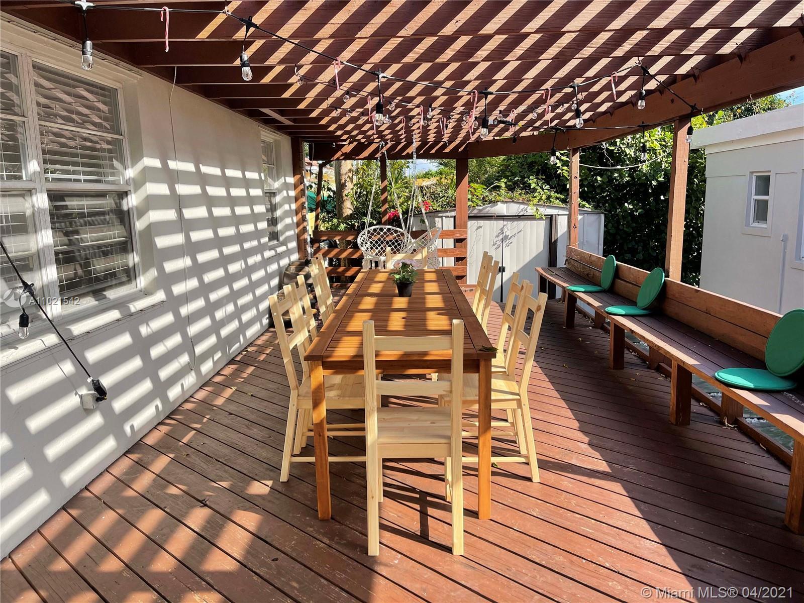 560 NE 107th St, Miami Shores FL 33161 photo 4