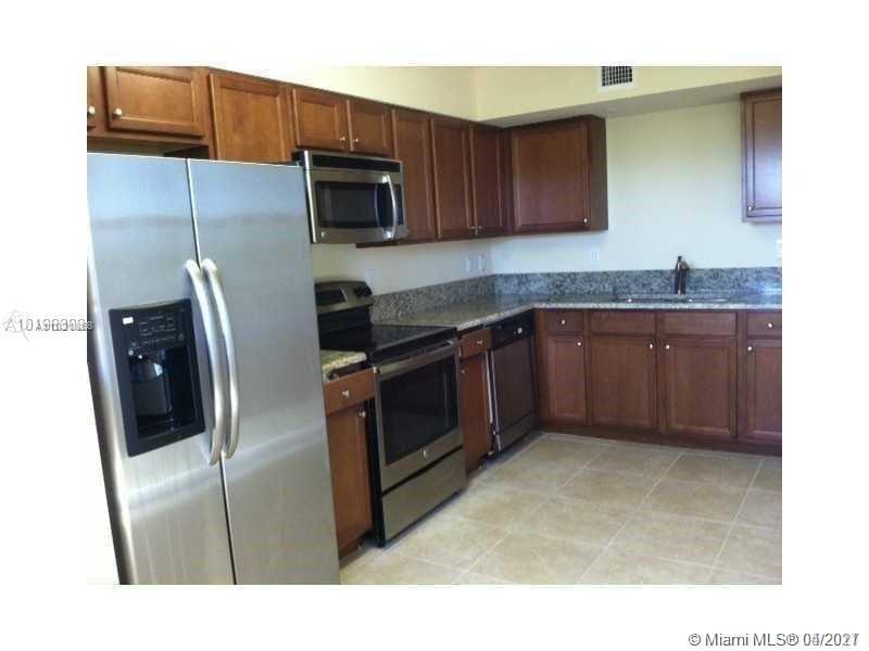 22311 SW 88th Pl # 4, Cutler Bay FL 33190 photo 2