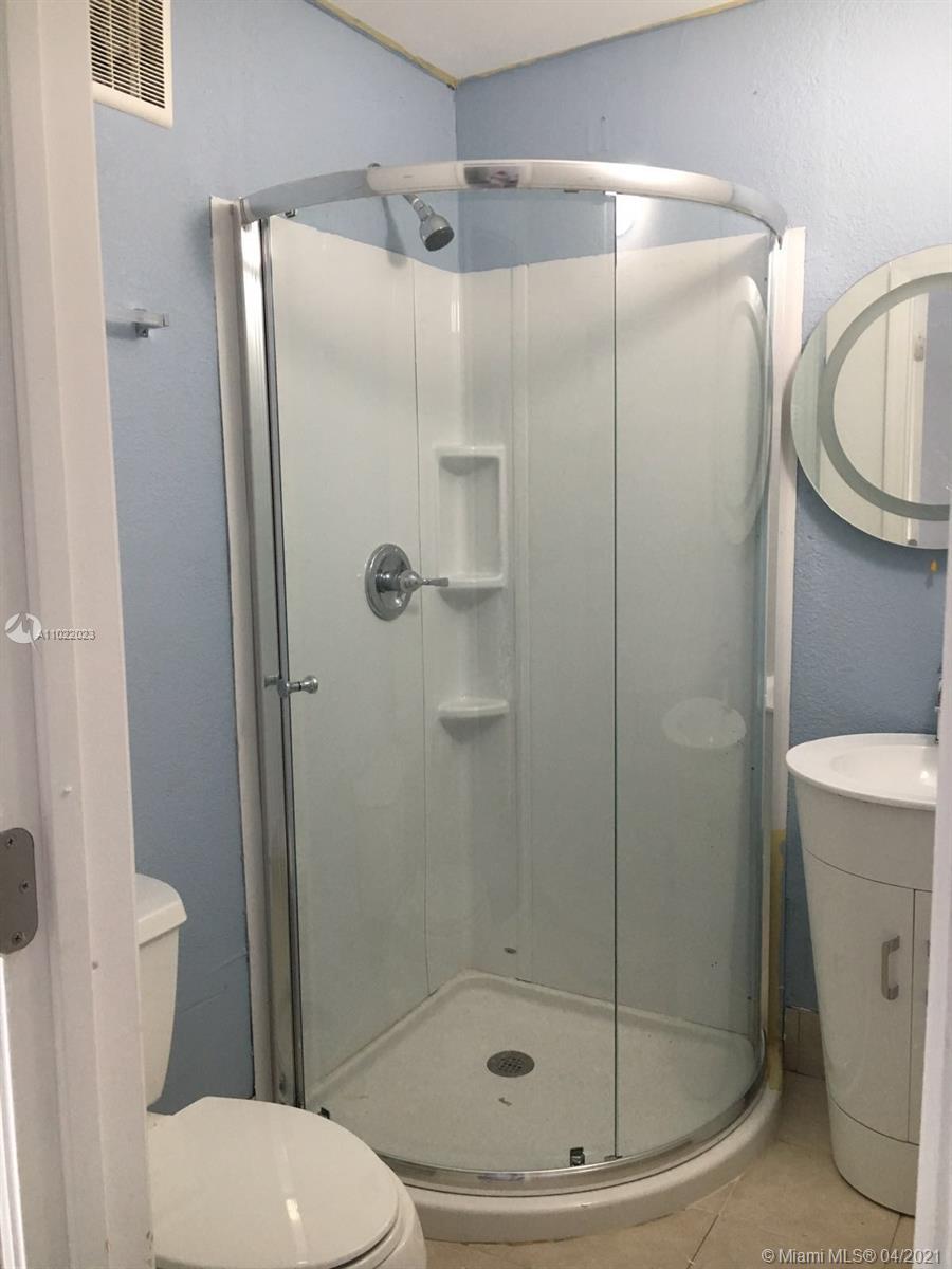 641 NE 163rd St # 1, Miami FL 33162 photo 2