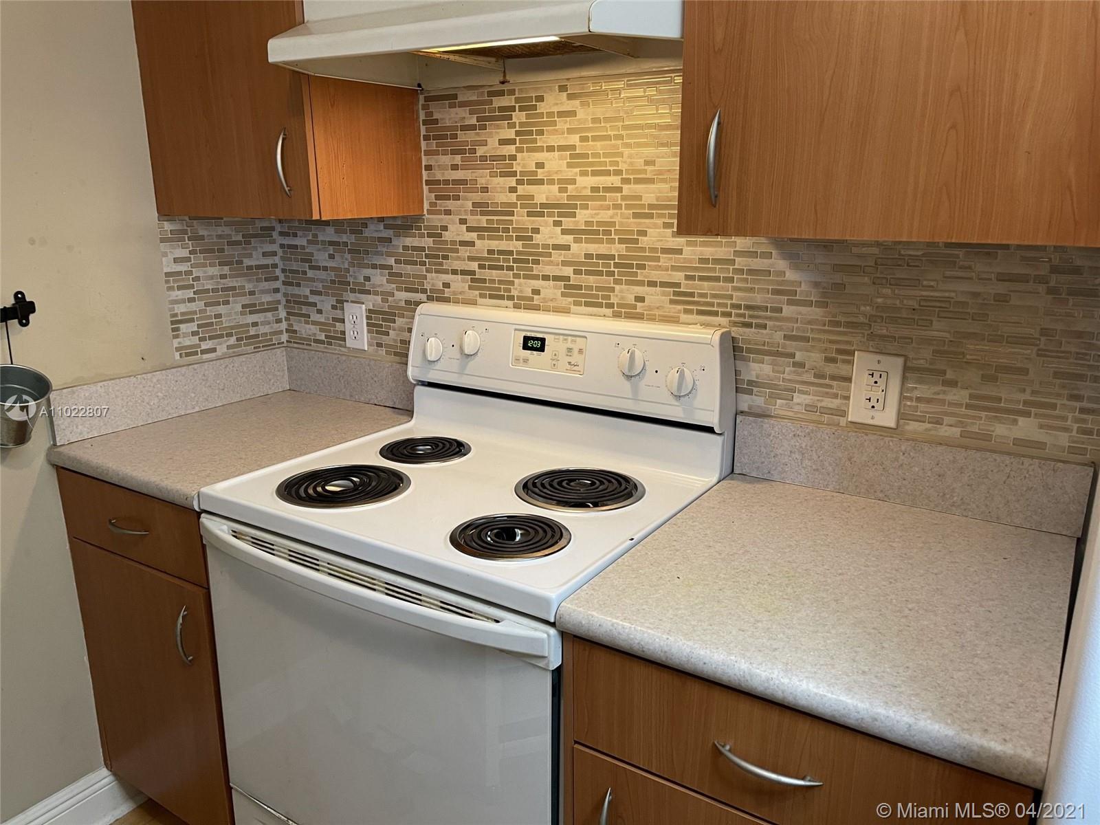 816 NW 11th St # 704, Miami FL 33136 photo 4