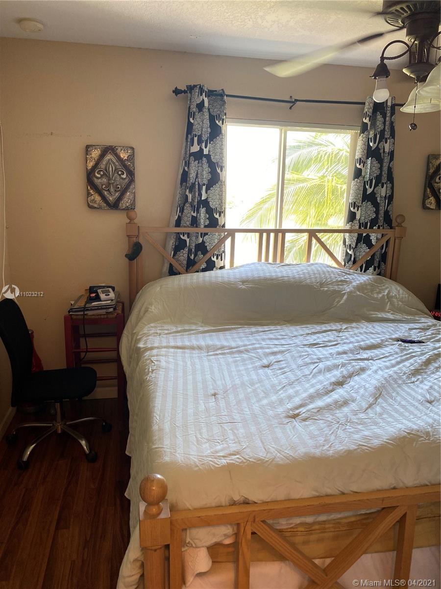 14206 NW 17th Ave, Opa-Locka FL 33054 photo 2