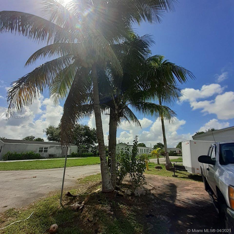 19800 SW 180 Ave, Miami FL 33187 photo 2
