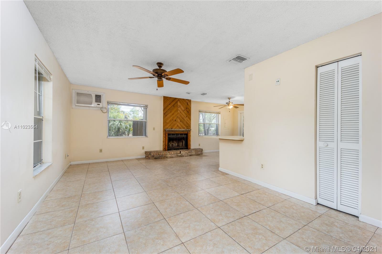 12274 159th Ct N, Jupiter FL 33478 photo 2