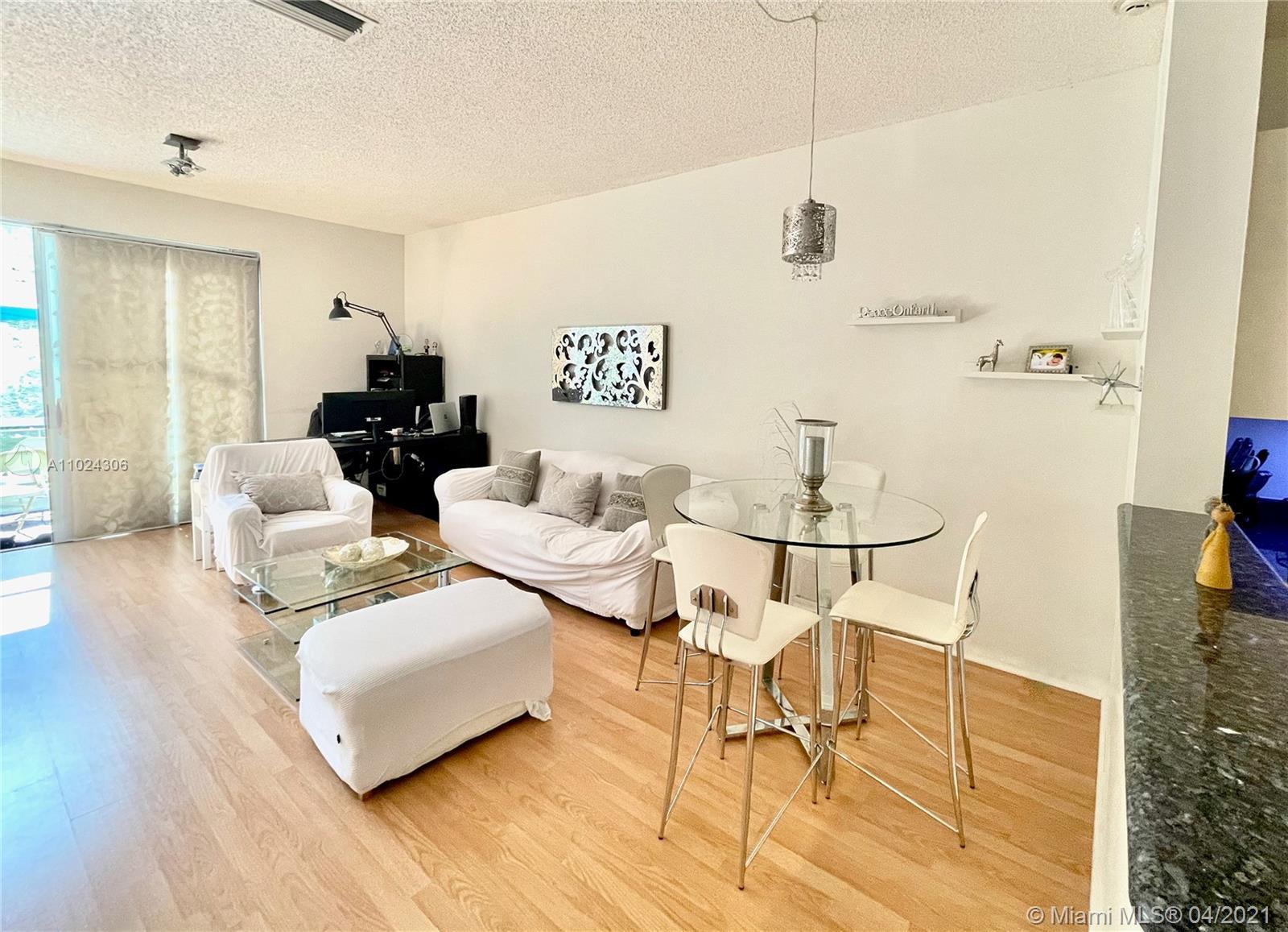 1920 Madeira Dr, Weston FL 33327 photo 2