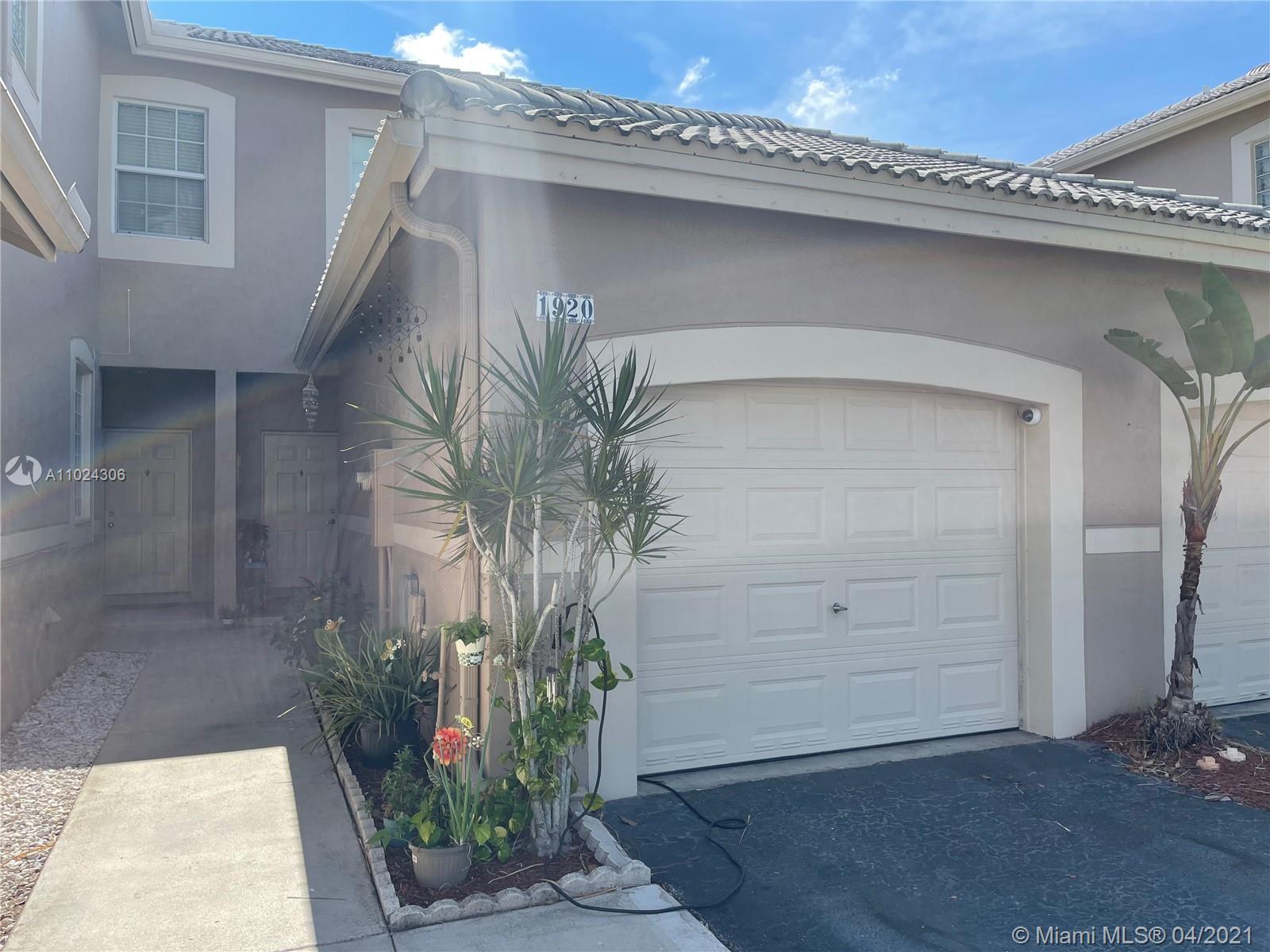 1920 Madeira Dr, Weston FL 33327