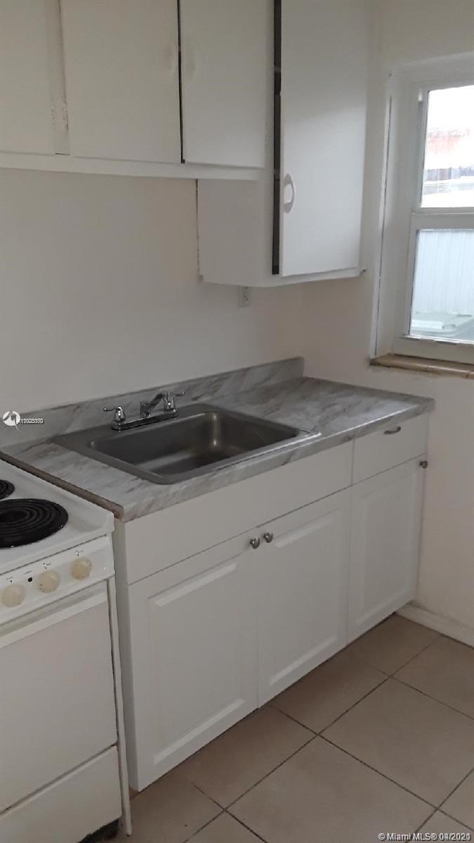 730 SW 10th St # 2, Miami FL 33130