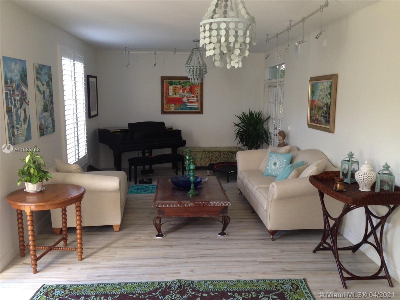 6935 Mindello St, Coral Gables FL 33146 photo 4