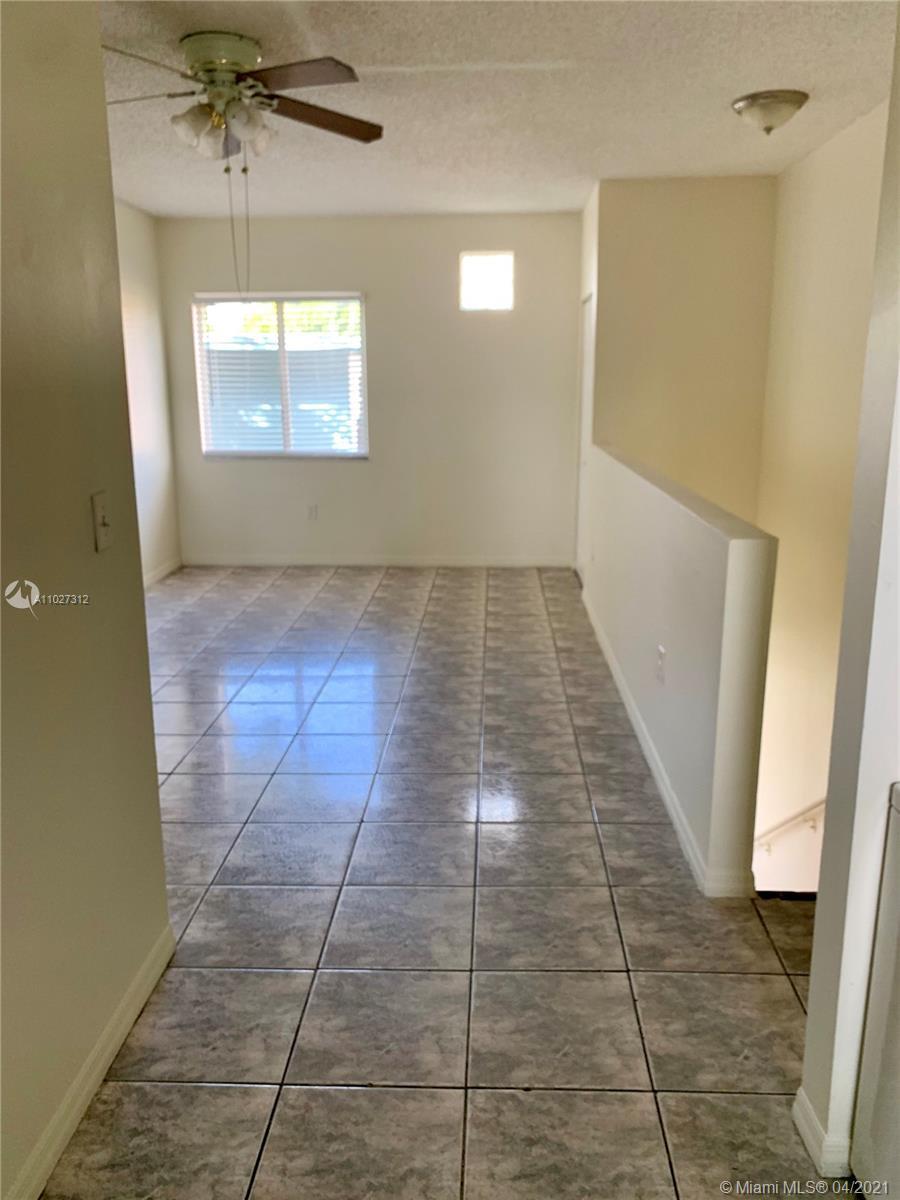1251 NW 4th St # 5, Miami FL 33125 photo 2