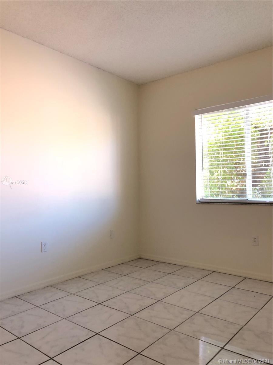 1251 NW 4th St # 5, Miami FL 33125 photo 4