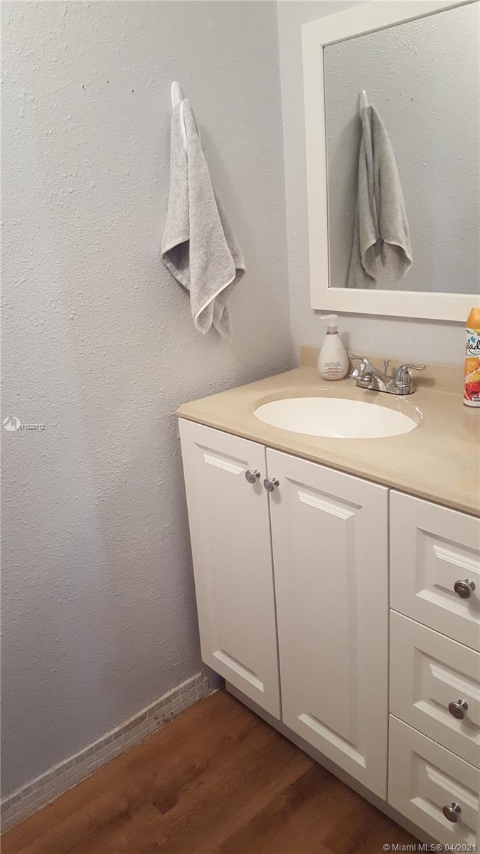 220 Lakeview Dr # 306, Weston FL 33326 photo 5
