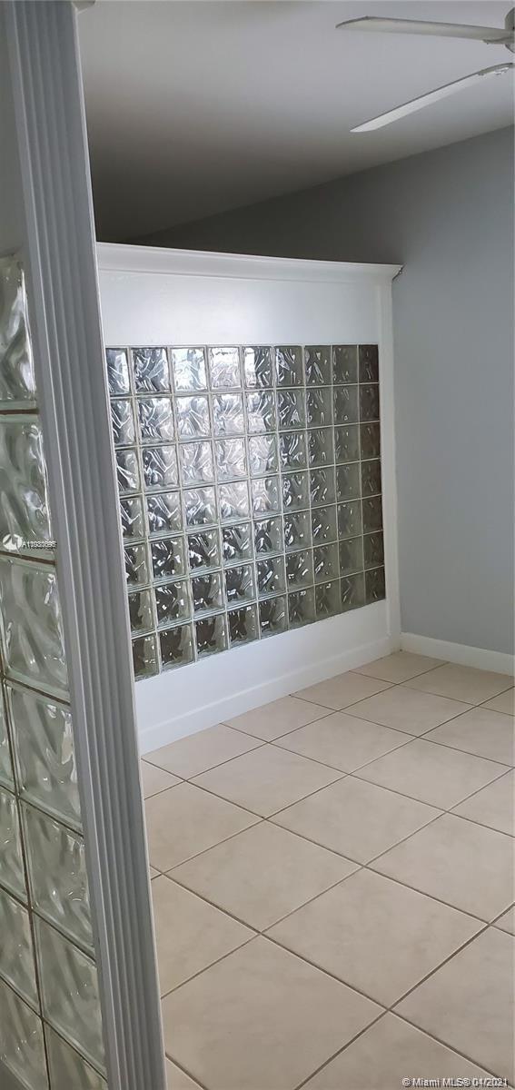 3030 Collins Ave # 4D, Miami Beach FL 33140 photo 4