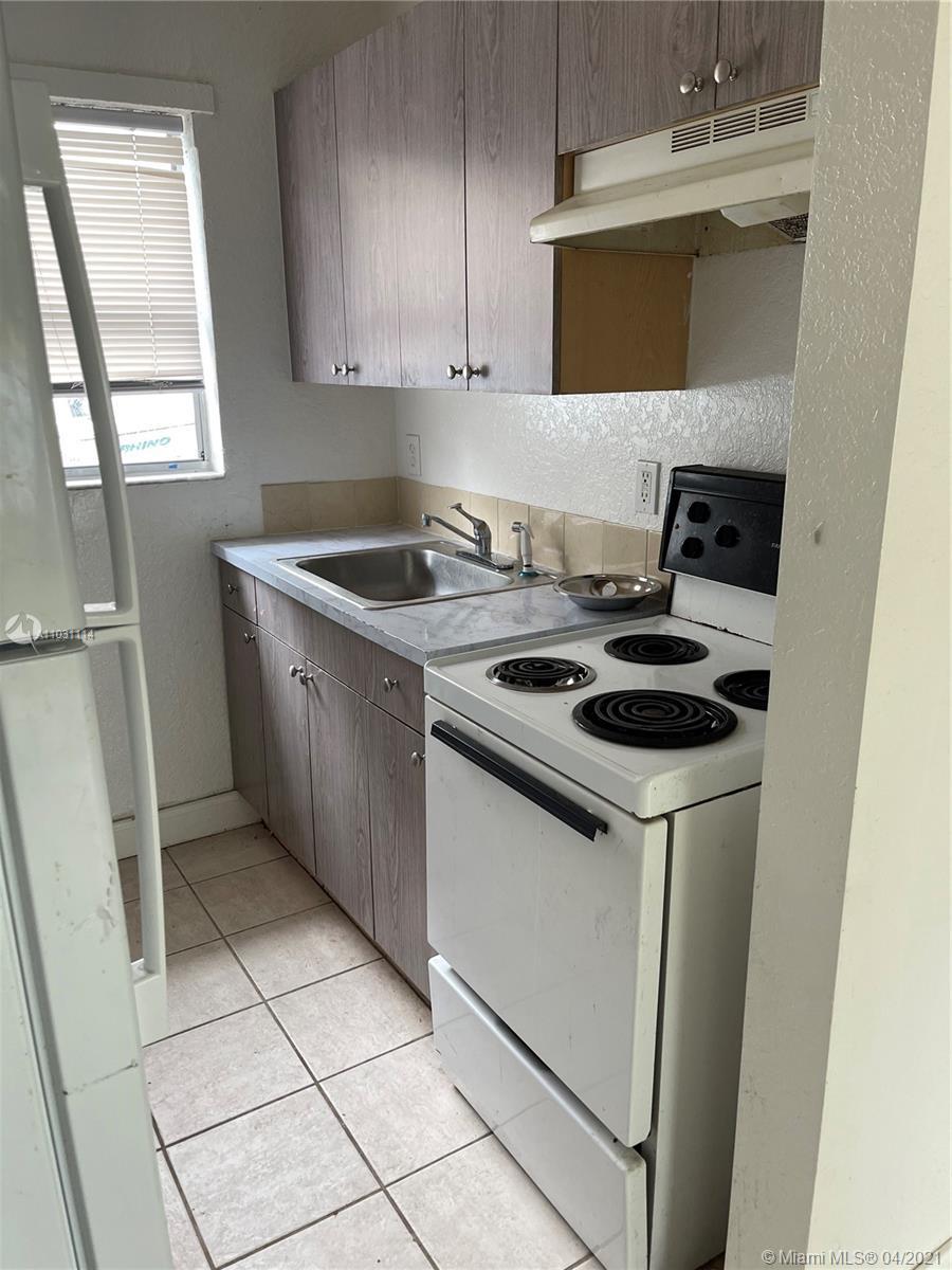 817 NW 10th St # 4, Hallandale Beach FL 33009 photo 2