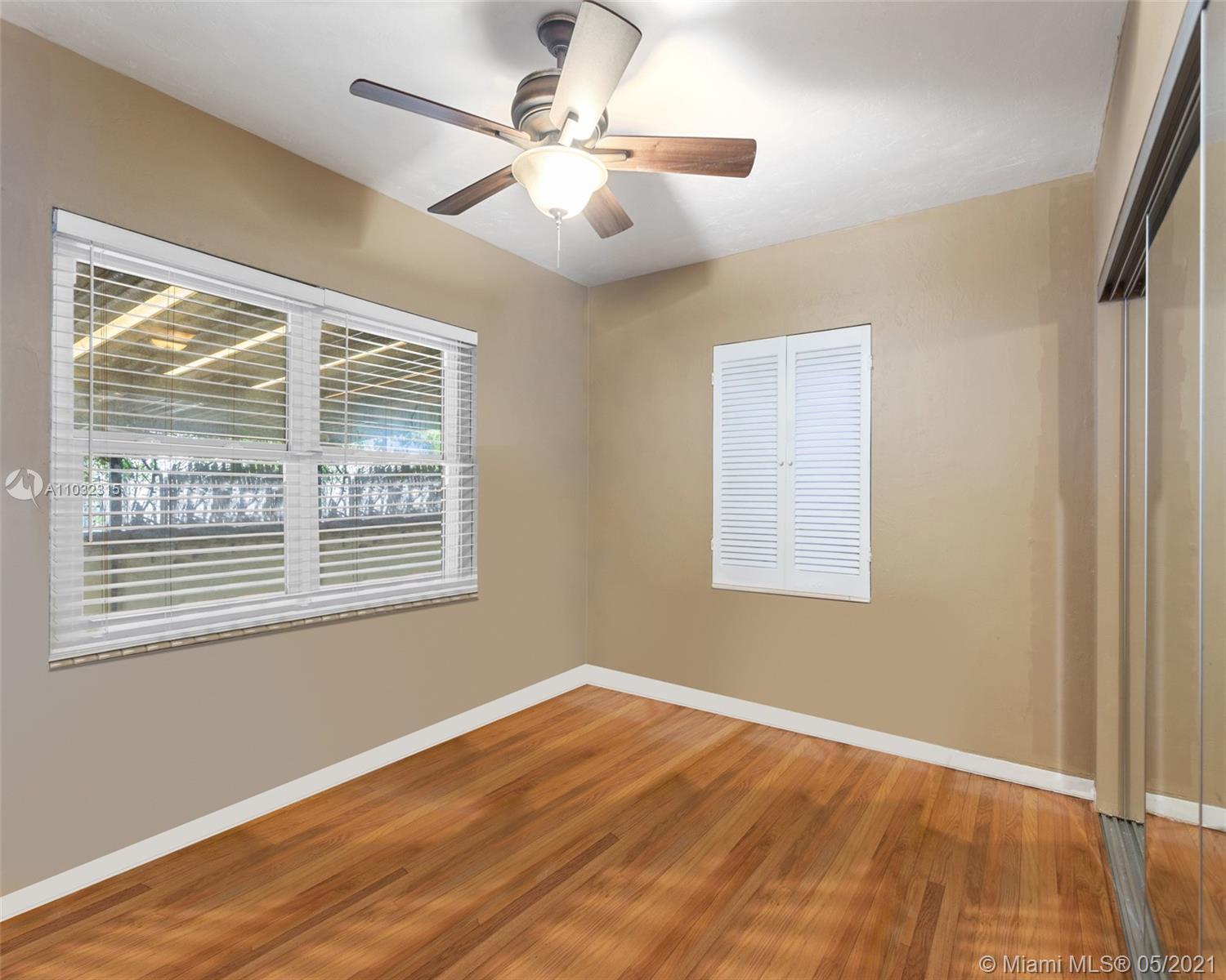 1025 NW 11th Ct, Miami FL 33136 photo 5