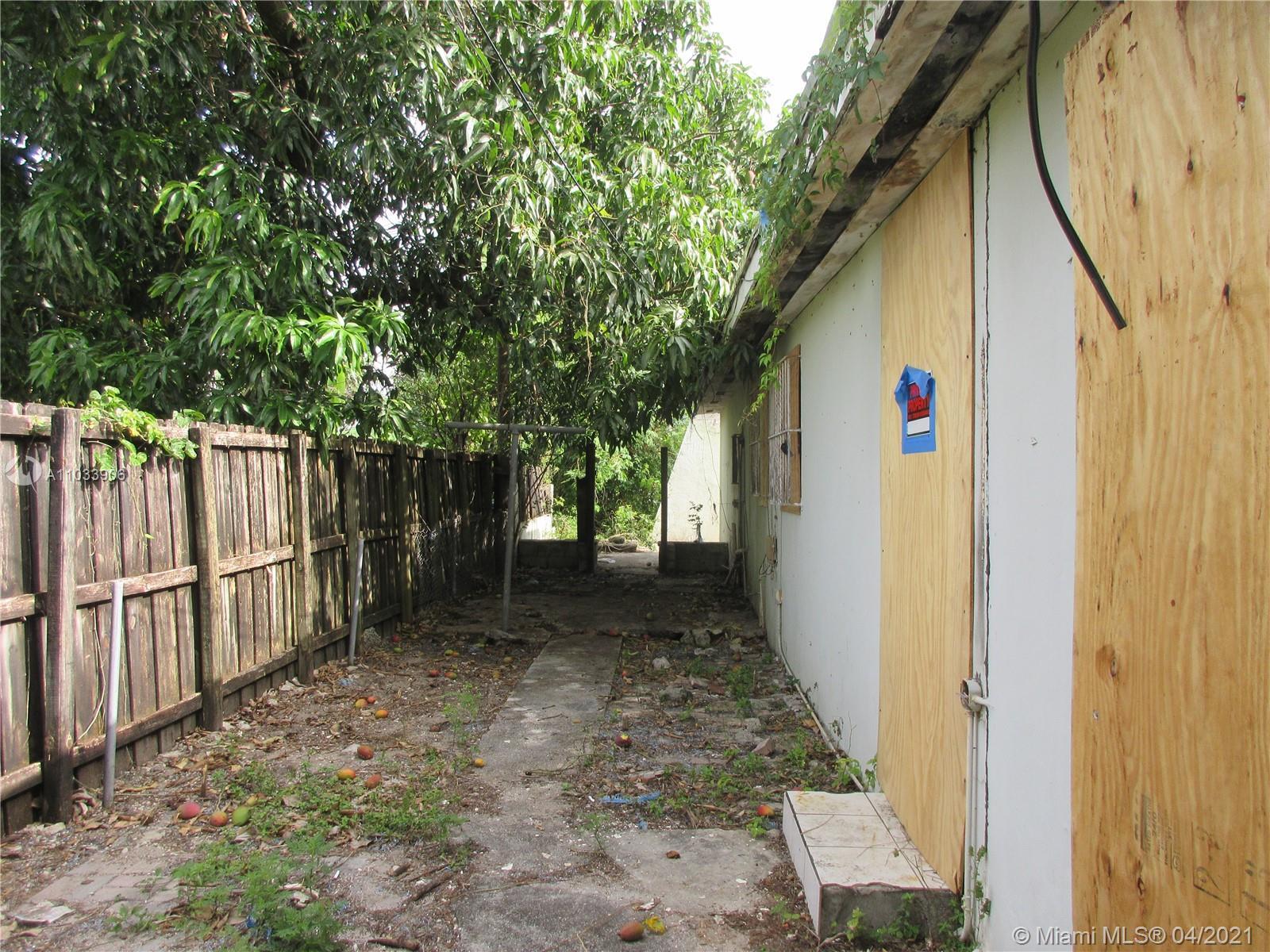 1168 NW 116th Ter, Miami FL 33168 photo 3