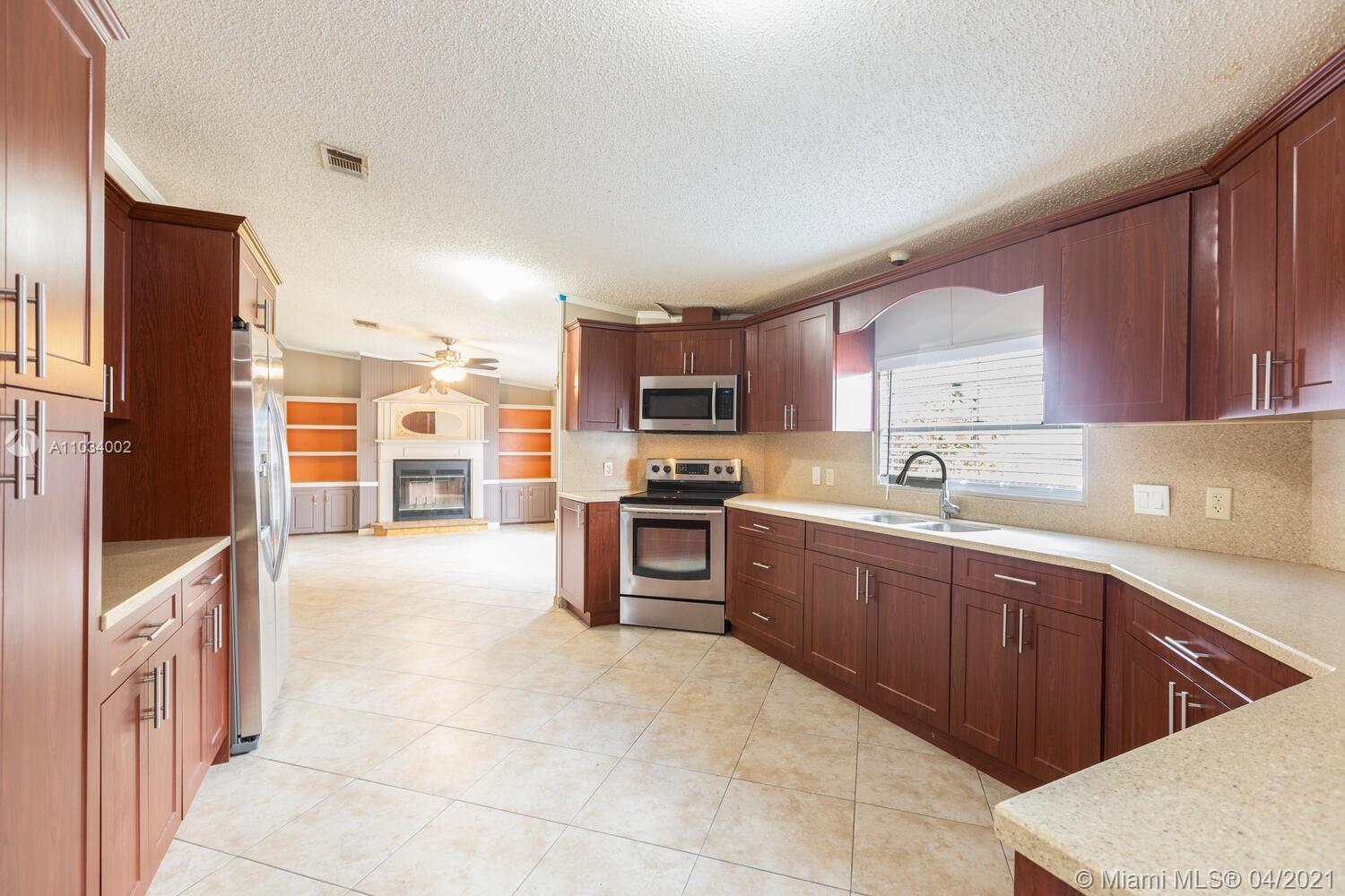 19800 SW 180 Ave #167, Miami FL 33187 photo 4