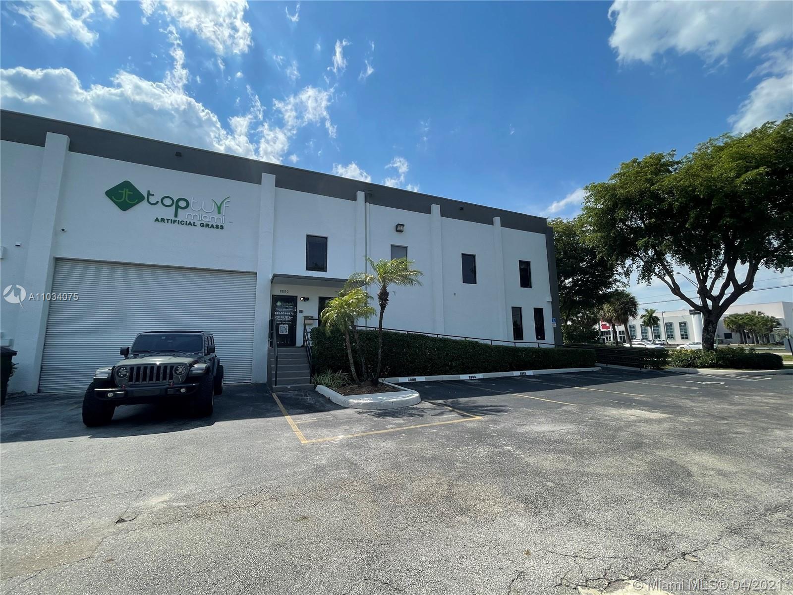 8880 NW 24th Ter, Doral FL 33172