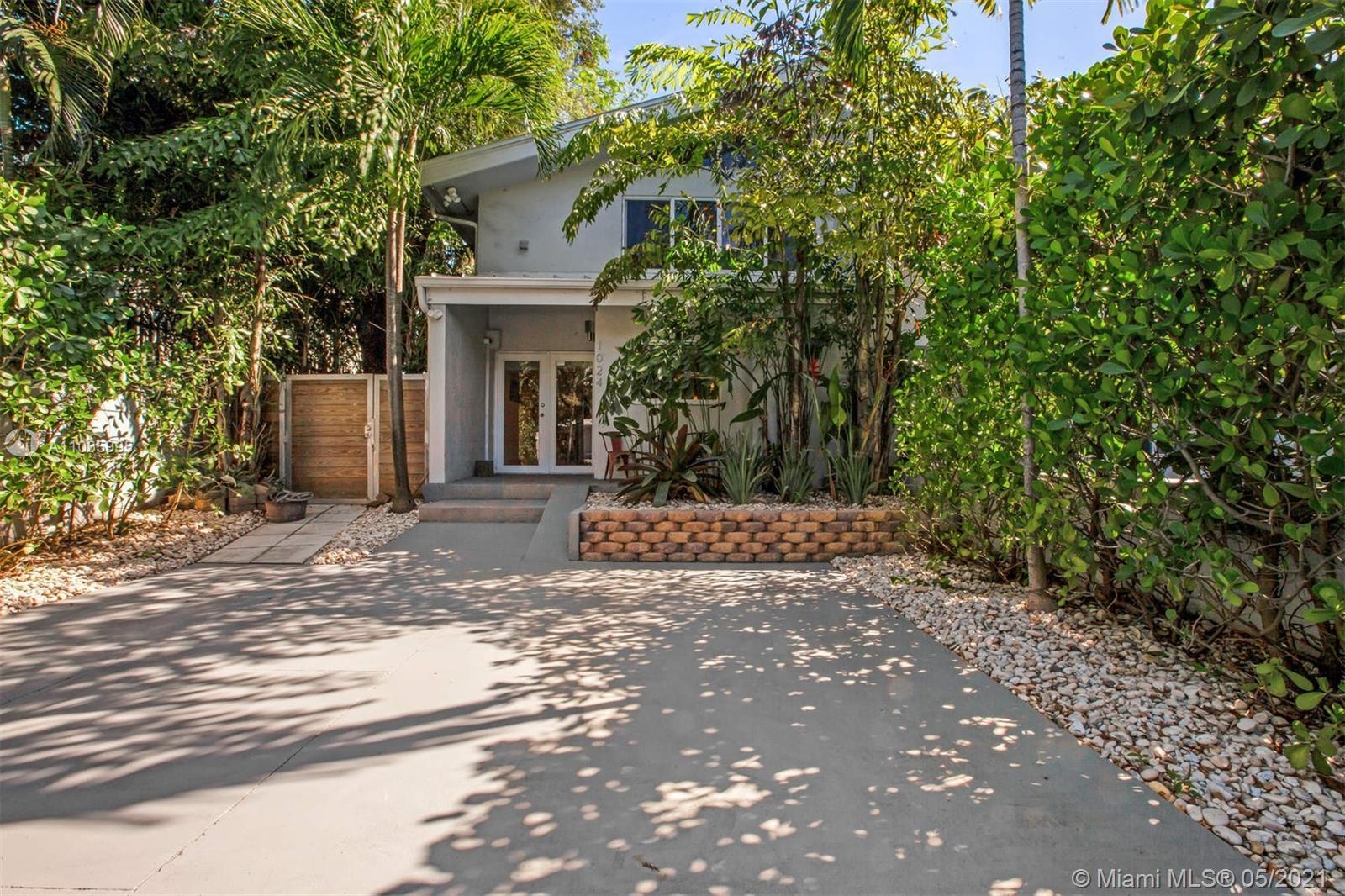1024 NW North River Dr, Miami FL 33136 photo 2