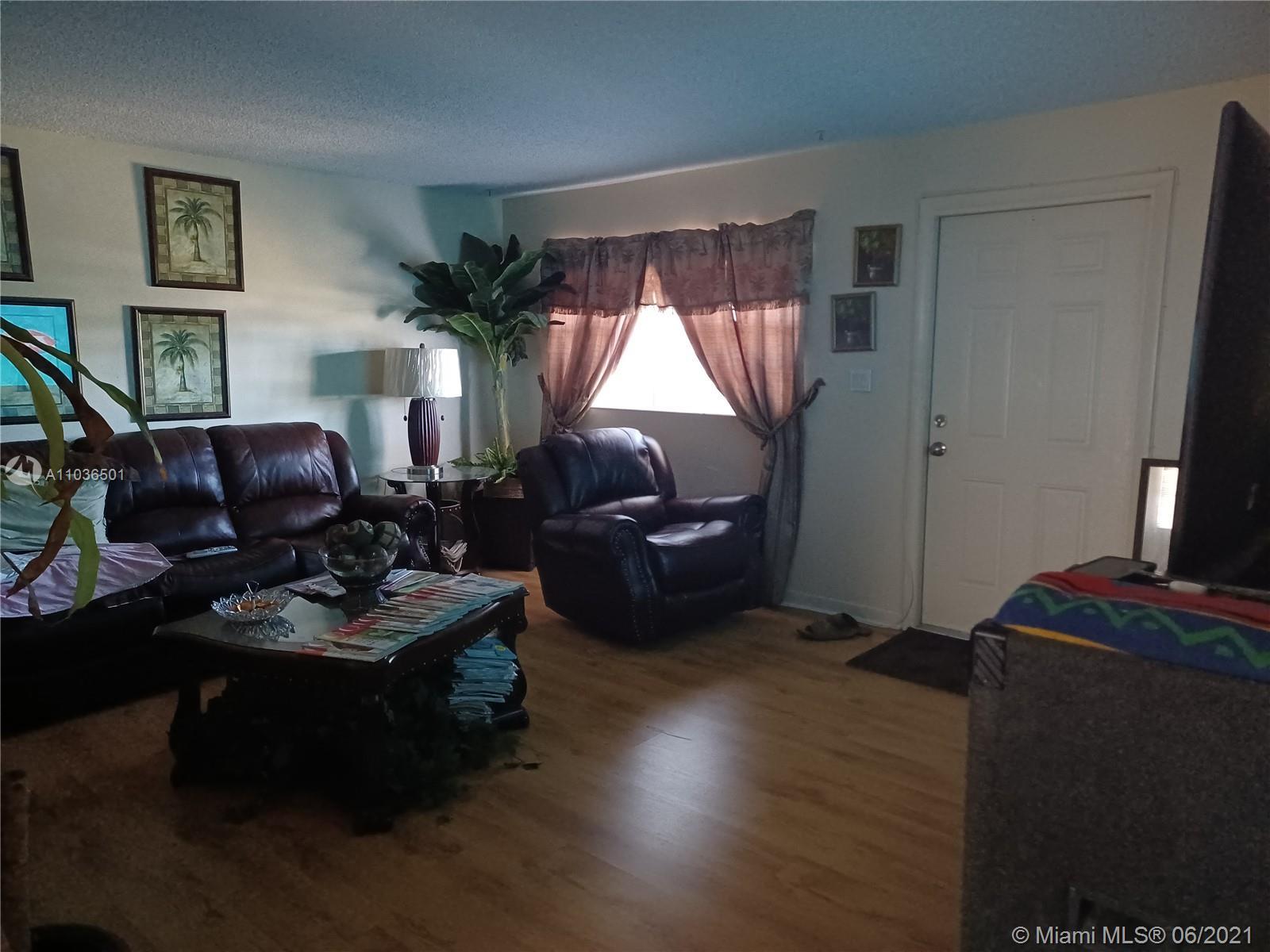 2443 Seneca Ave, Fort Pierce FL 34946 photo 2