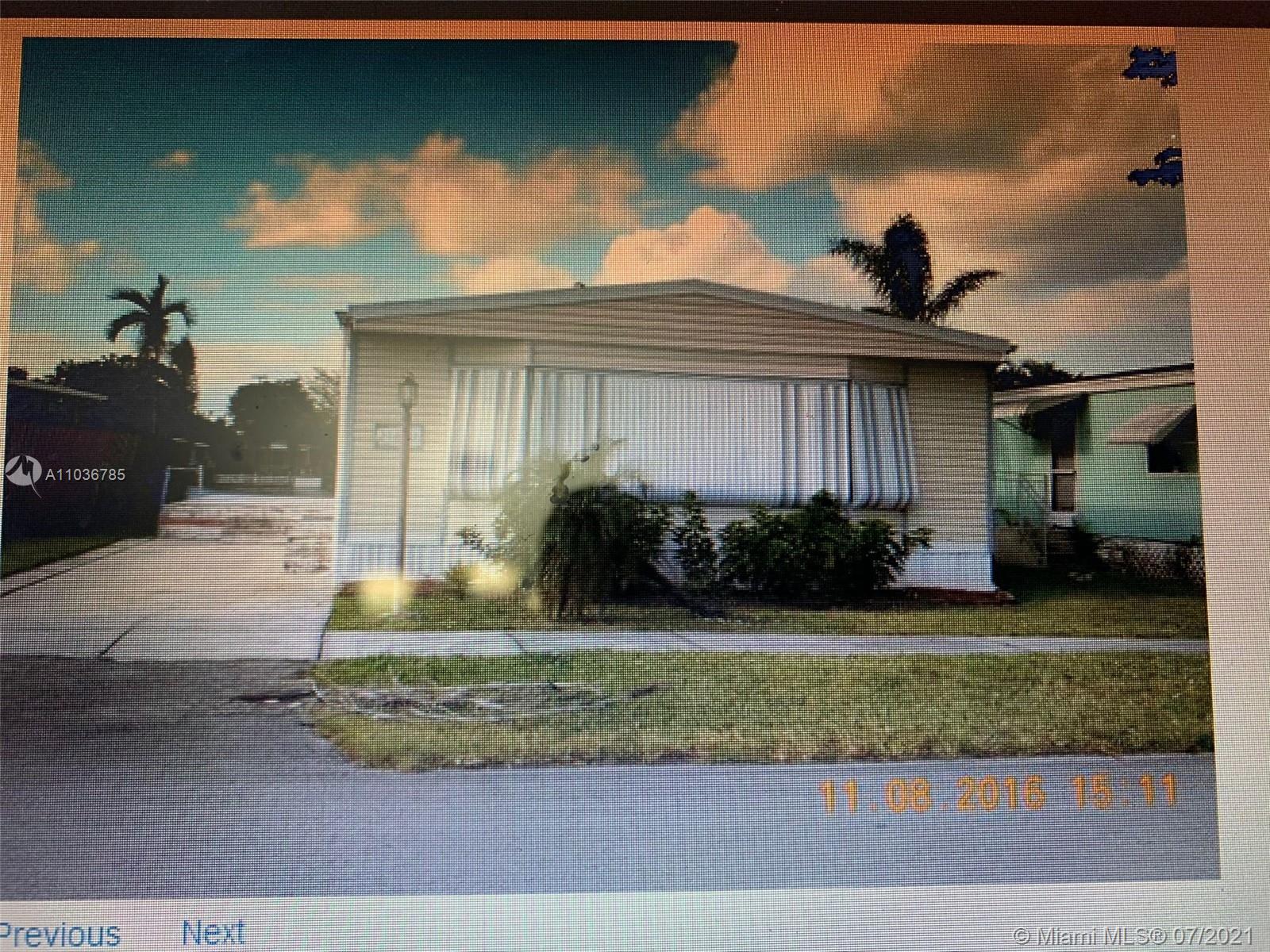 21661 S Heritage Cir, Pembroke Pines FL 33029