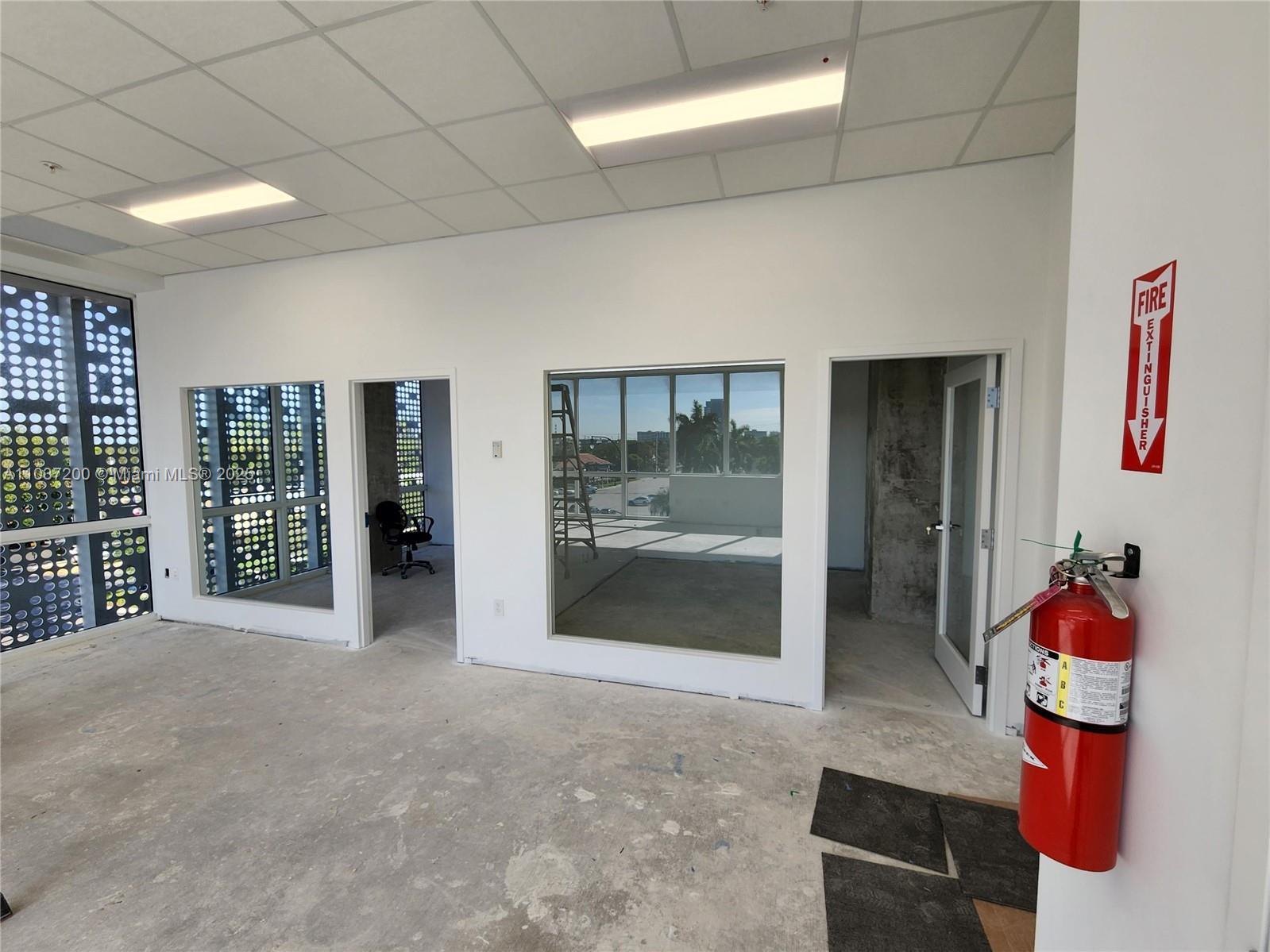 100 N Federal Hwy, Hallandale Beach FL 33009 photo 3