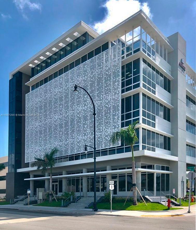 100 N Federal Hwy, Hallandale Beach FL 33009