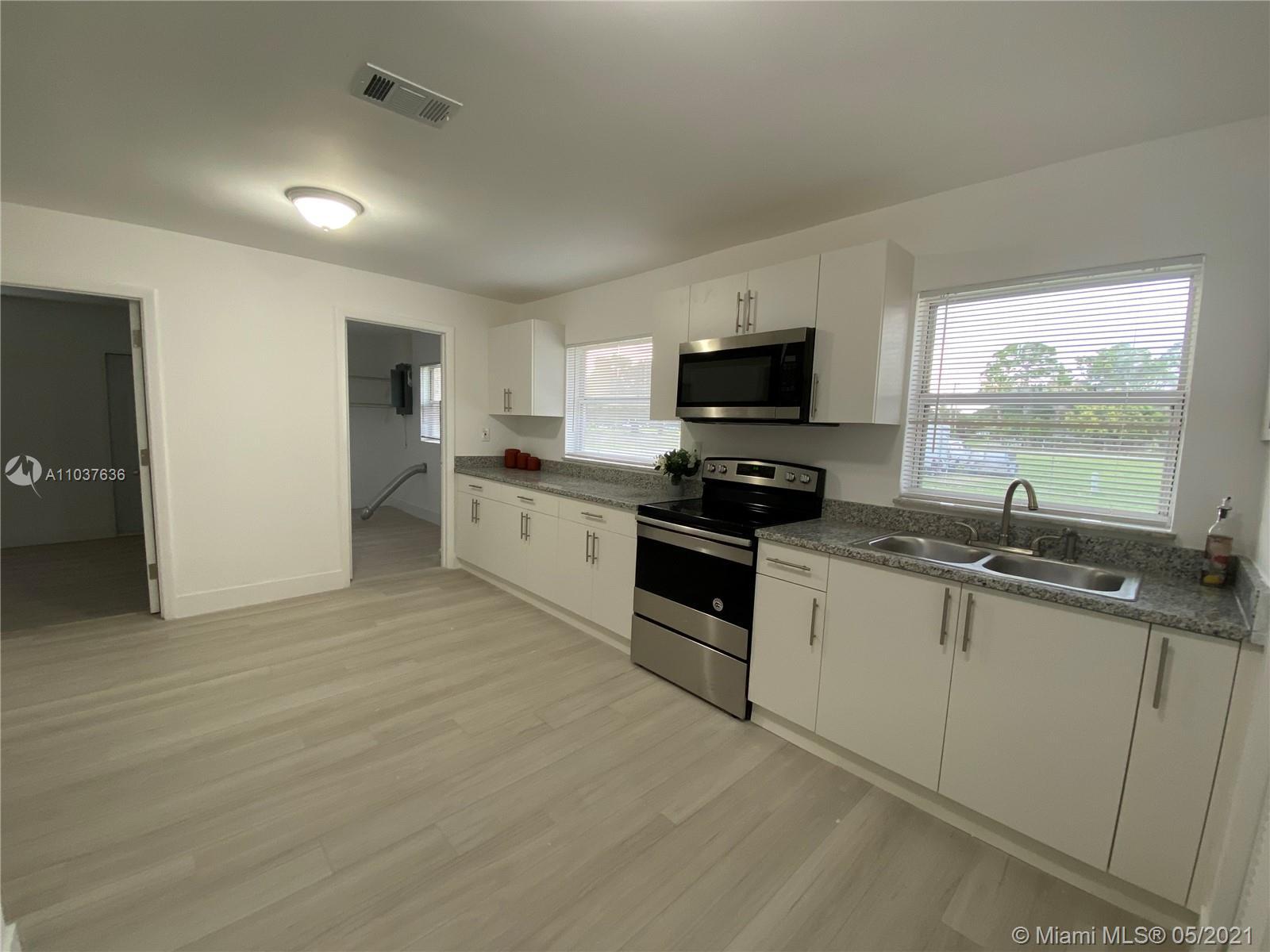 2210 Rosarita Ave, Fort Pierce FL 34946 photo 2
