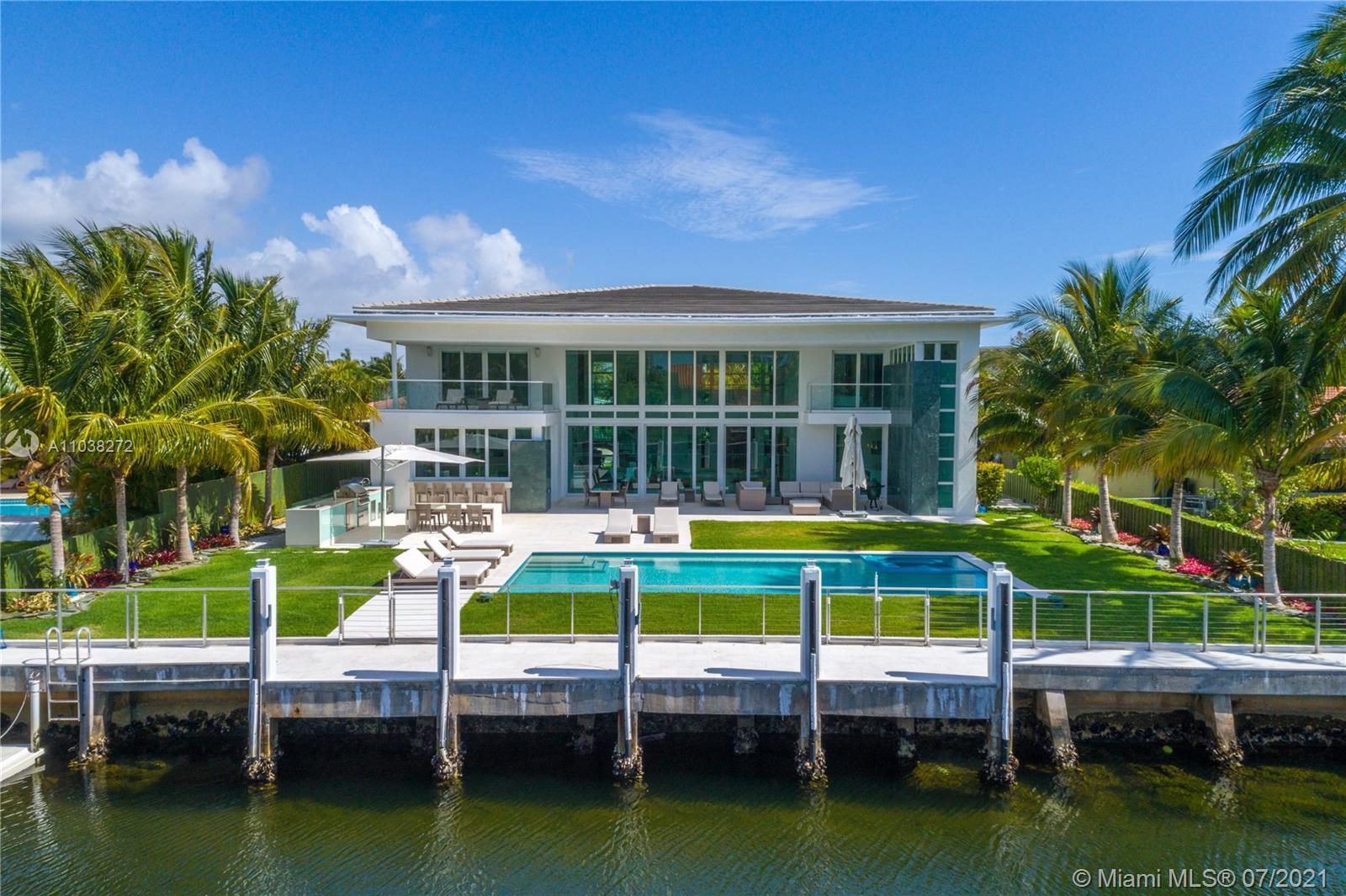 431 Alamanda Dr, Hallandale Beach FL 33009 photo 2