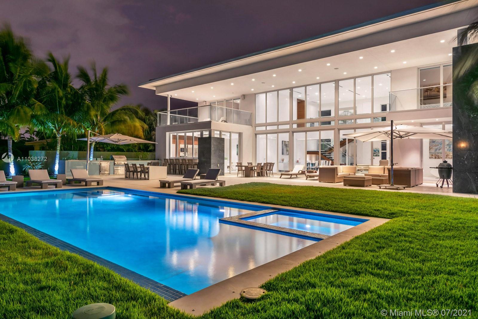 431 Alamanda Dr, Hallandale Beach FL 33009