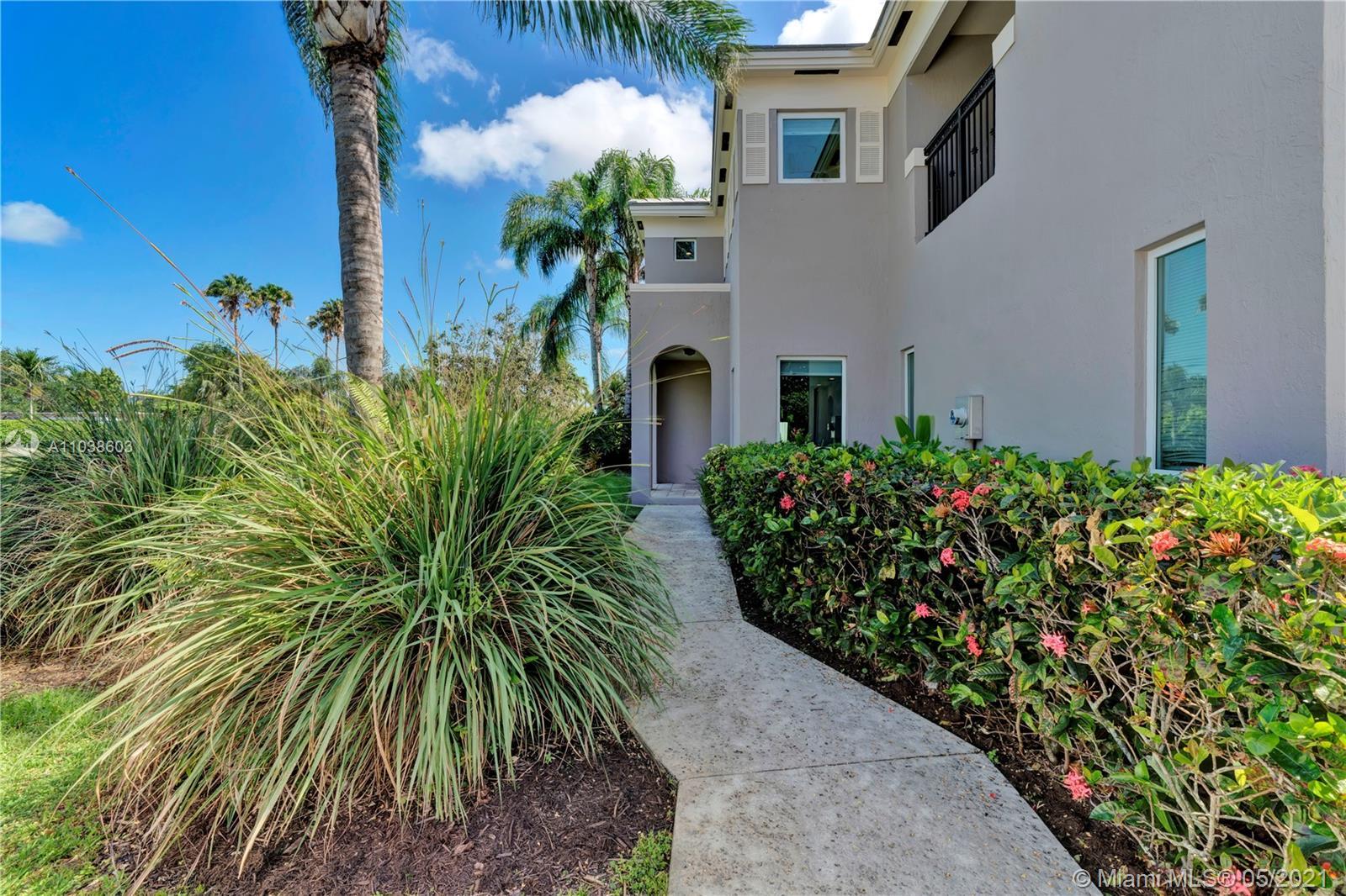 8556 SW 139th Ter, Palmetto Bay FL 33158 photo 4