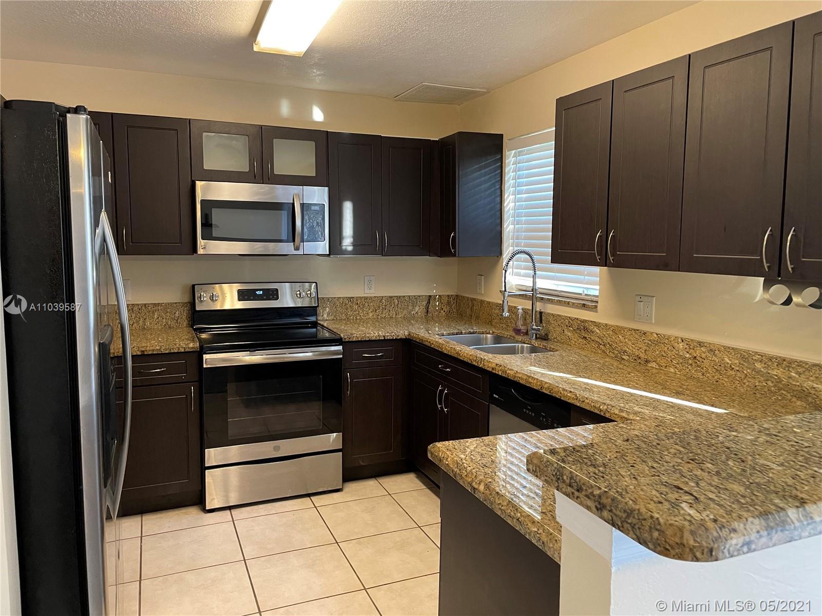 2255 NW 170th Ave, Pembroke Pines FL 33028 photo 4