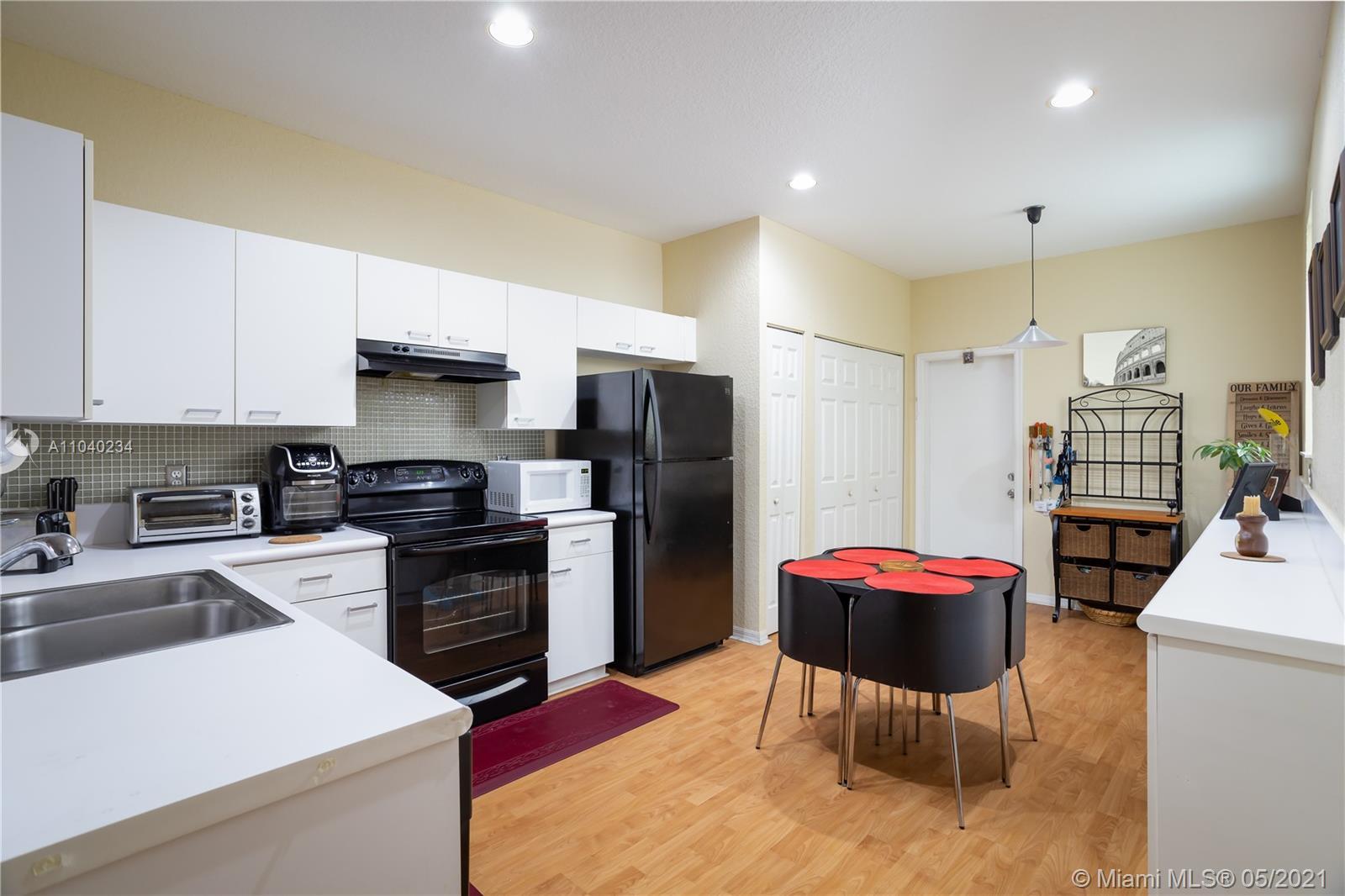 2064 Hacienda Ter # 2064, Weston FL 33327 photo 5